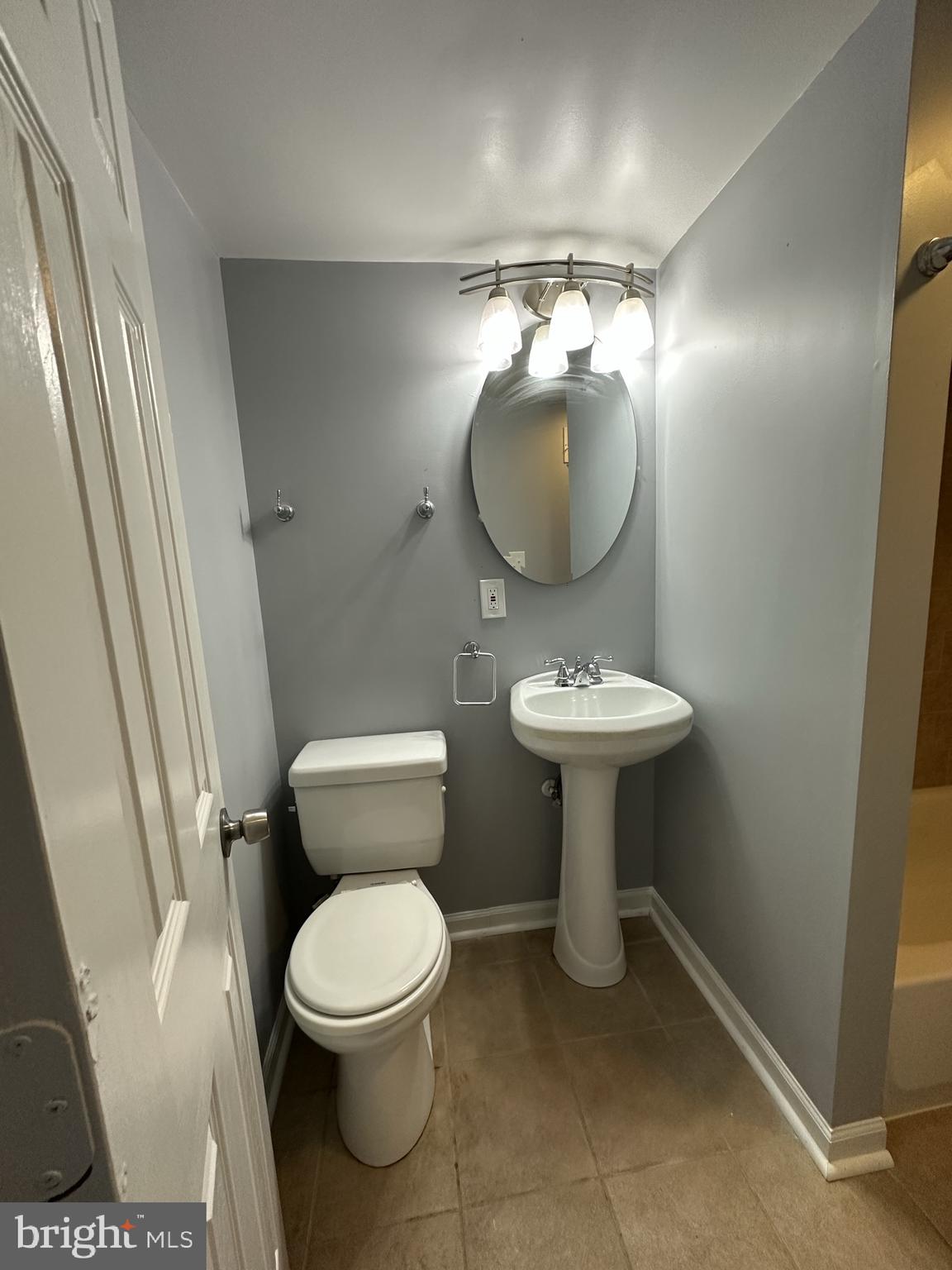 CAMDEN CROSSING - Residential