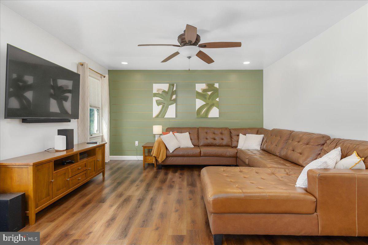 SWAN DALE FARMS - Residential