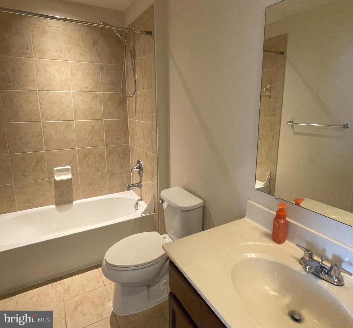 GLENEAGLES SOUTH - Residential Lease