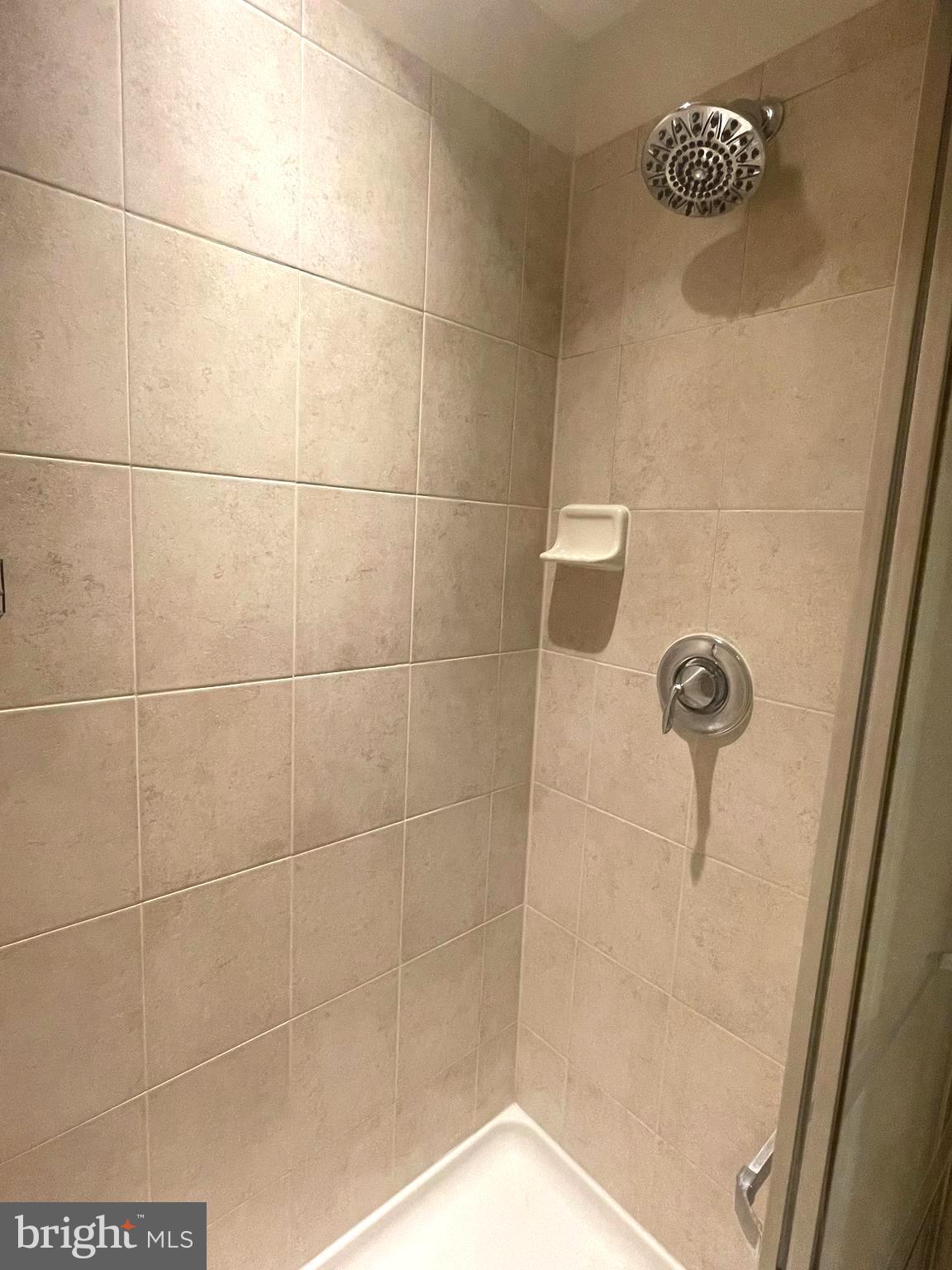 GLENEAGLES SOUTH - Residential Lease