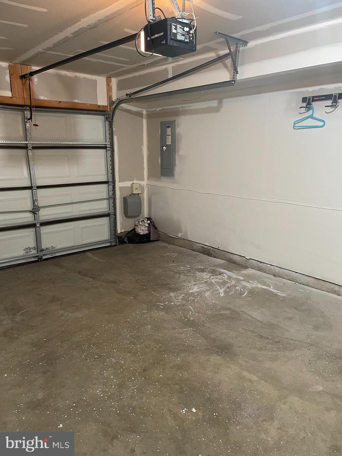 GLENEAGLES SOUTH - Residential Lease