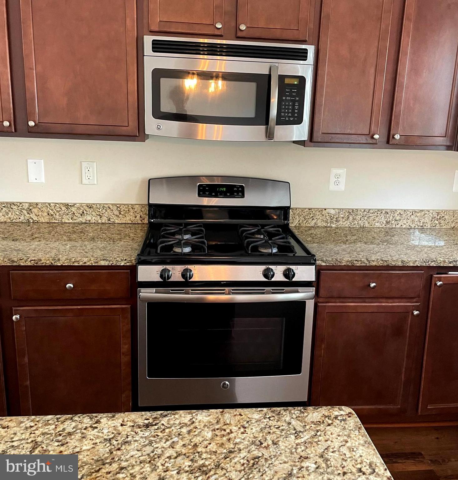 GLENEAGLES SOUTH - Residential Lease