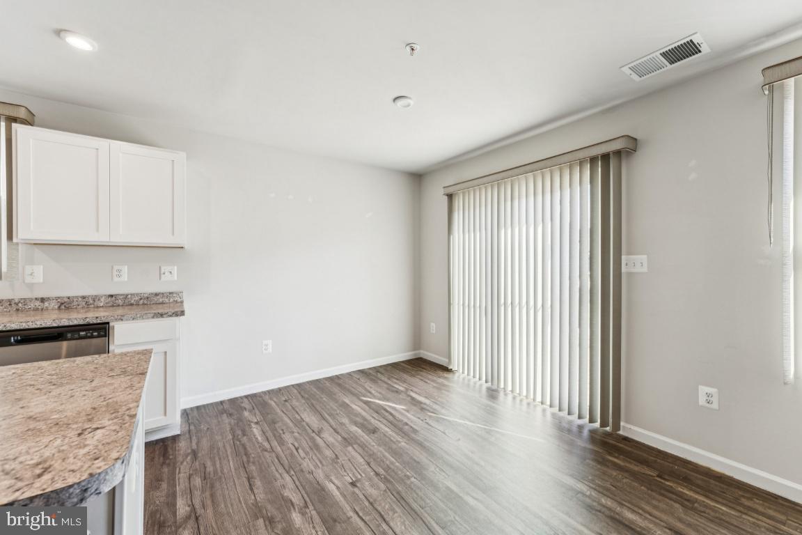 MEADE'S CROSSING - Residential