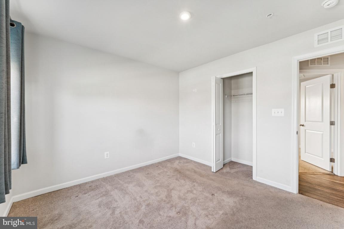 MEADE'S CROSSING - Residential