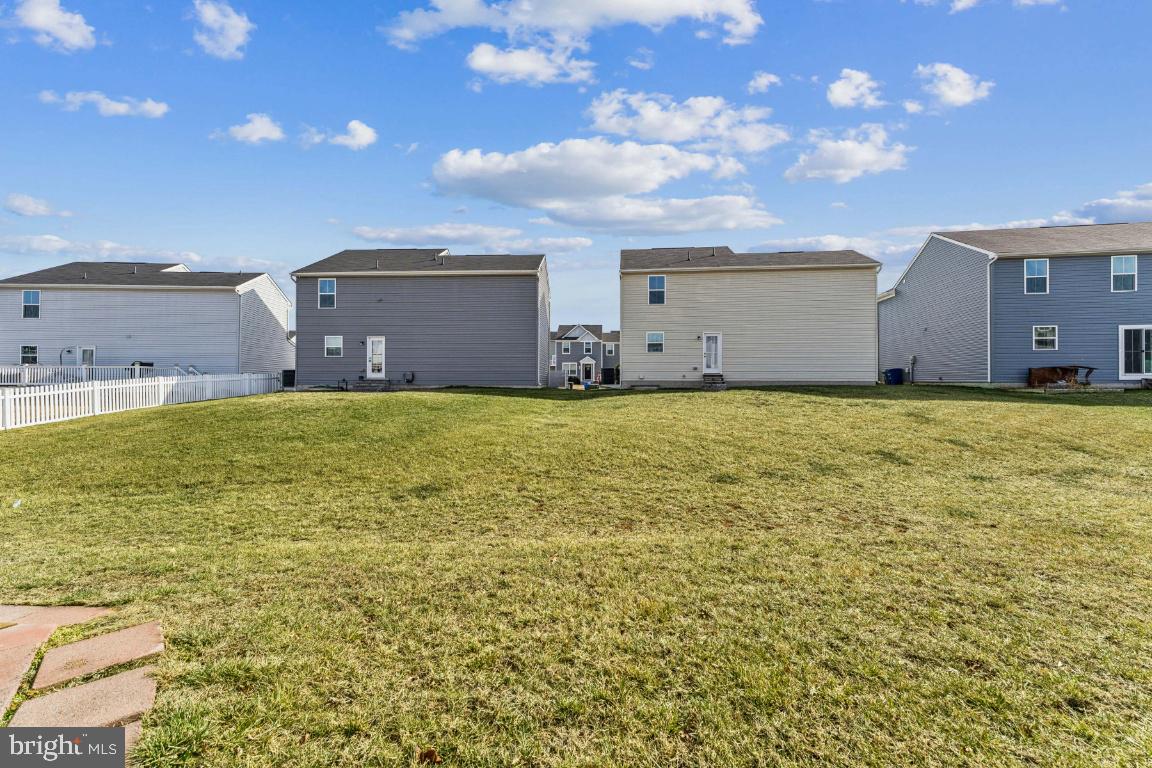 MEADE'S CROSSING - Residential