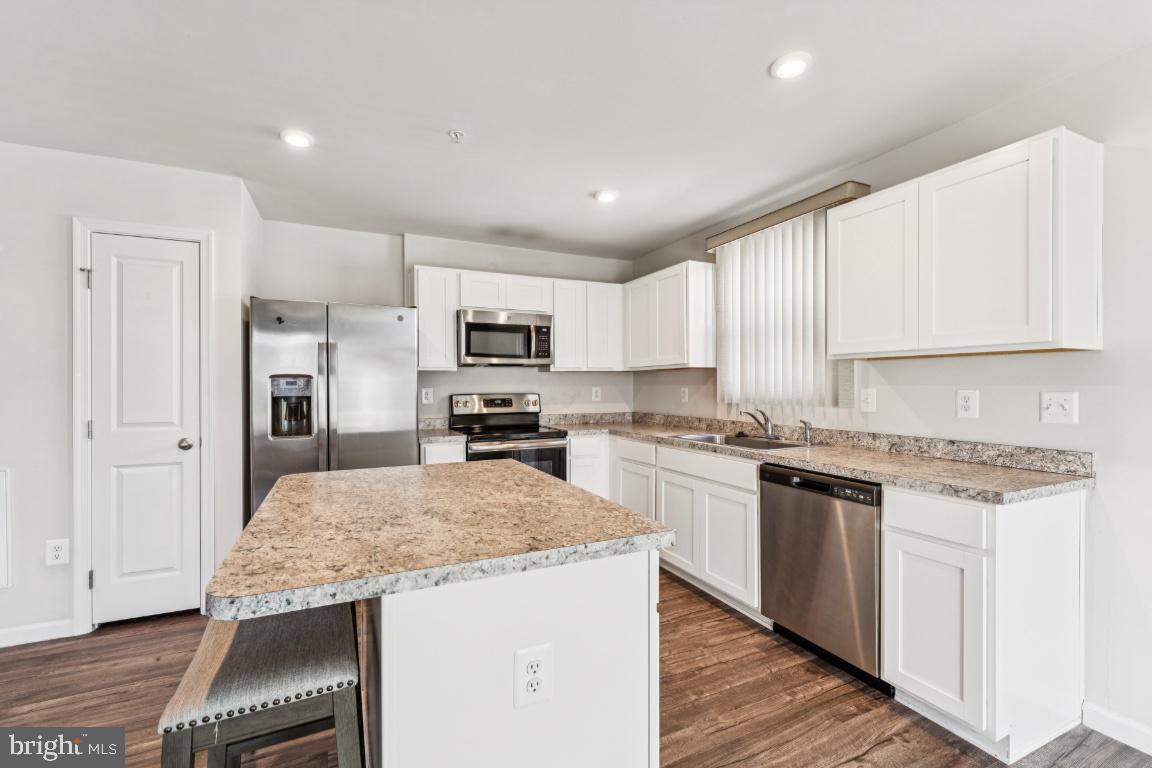 MEADE'S CROSSING - Residential