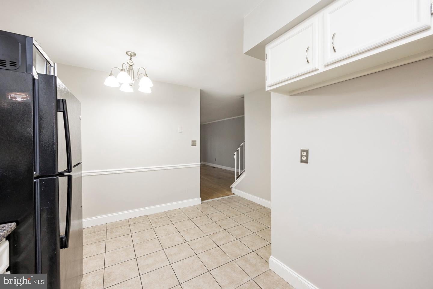 328 CARLYN COURT