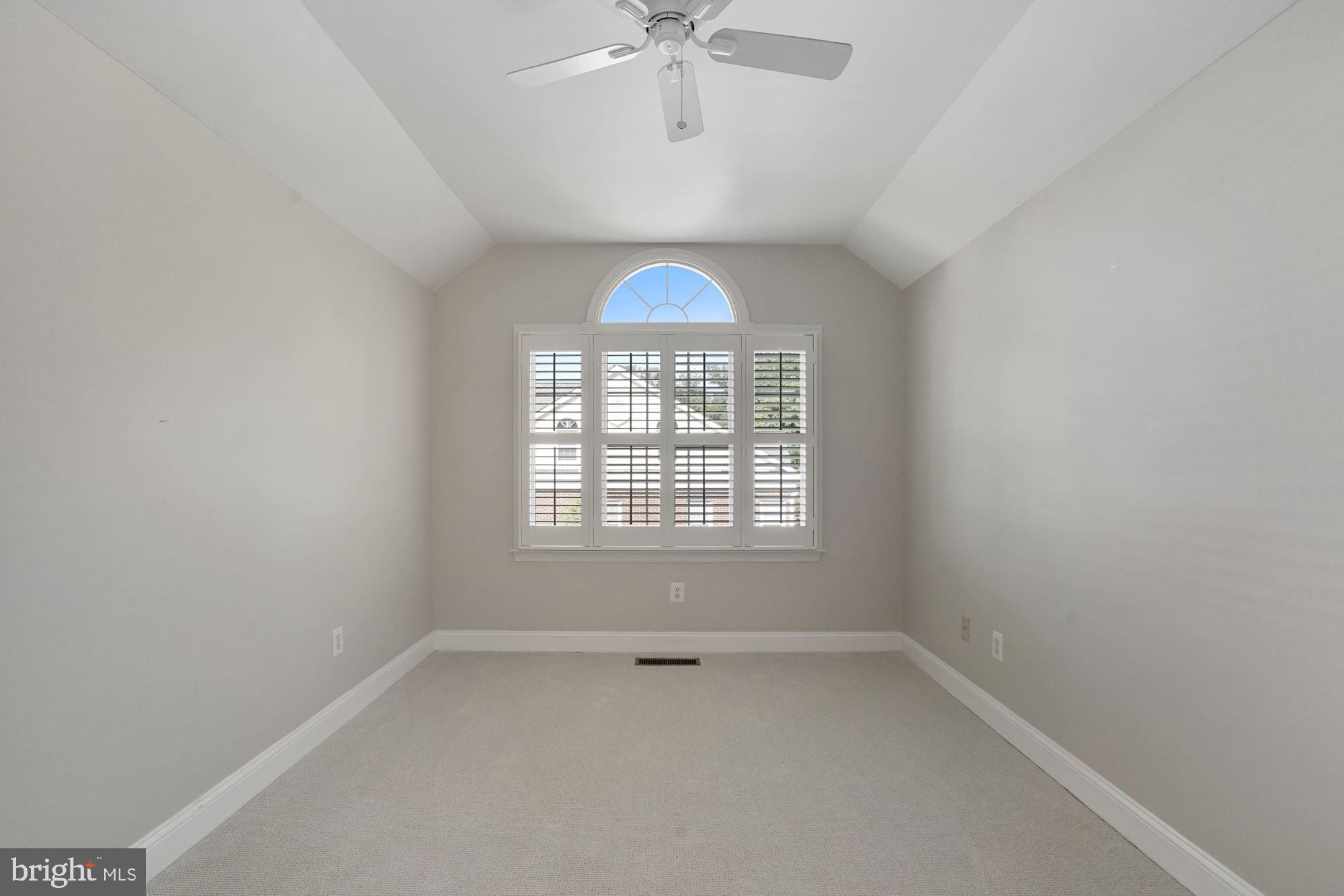 PALISADES PARK - Residential