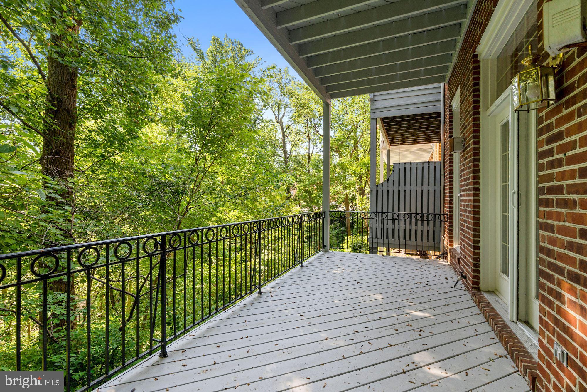 PALISADES PARK - Residential