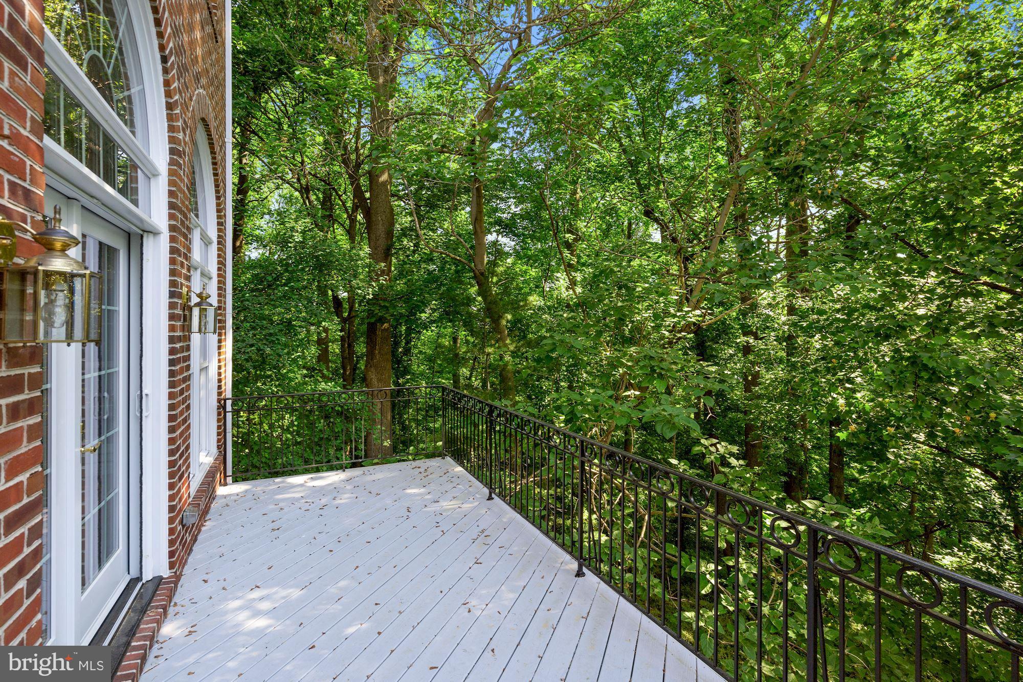 PALISADES PARK - Residential