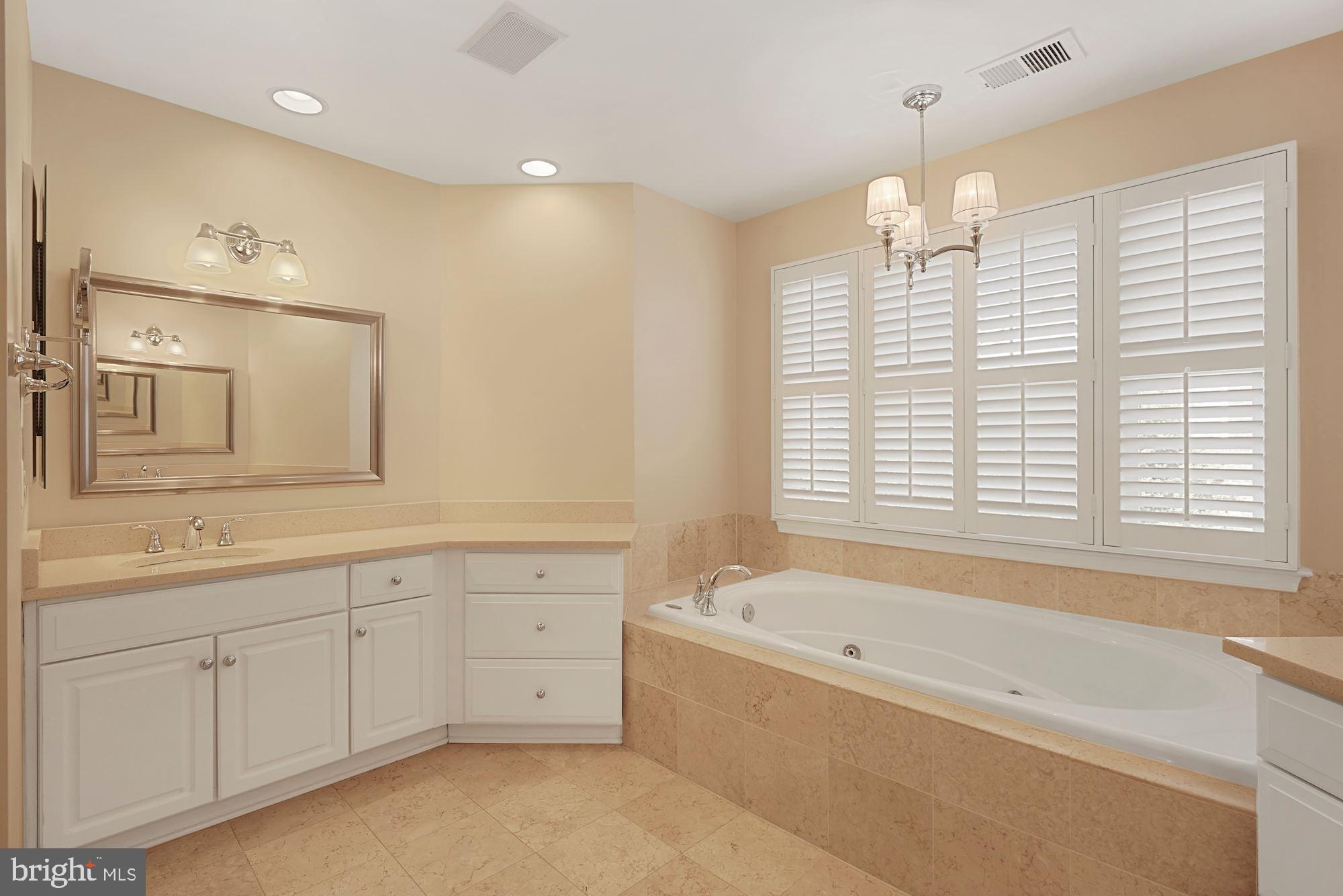 PALISADES PARK - Residential