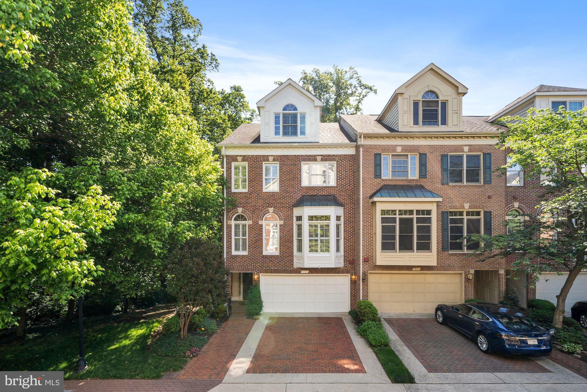 PALISADES PARK - Residential