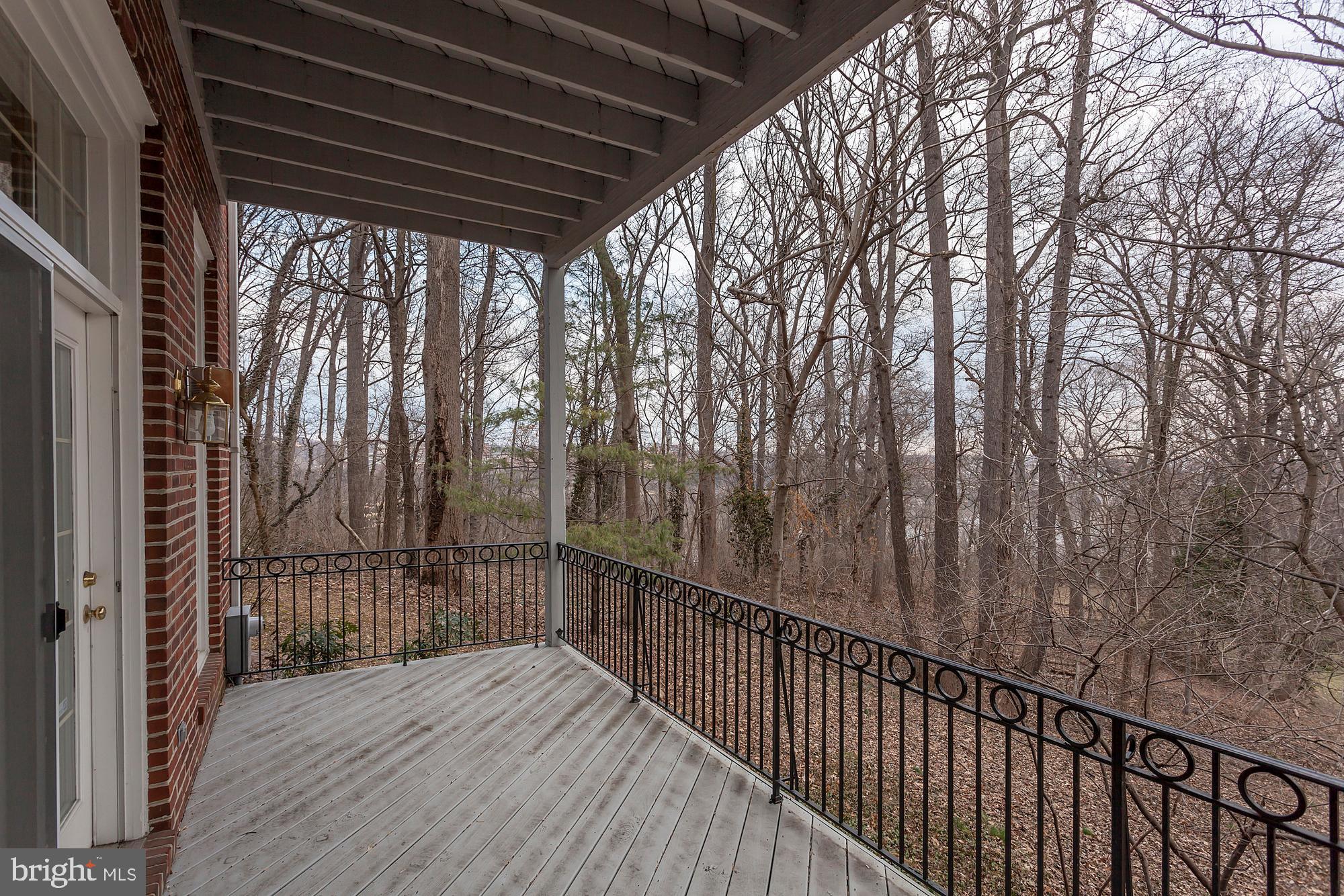 PALISADES PARK - Residential