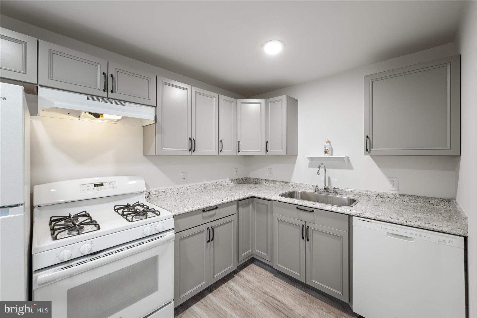 STAFFORD LAKES VILLAGE - Residential