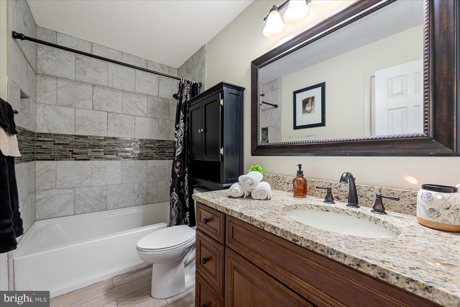 STAFFORD LAKES VILLAGE - Residential