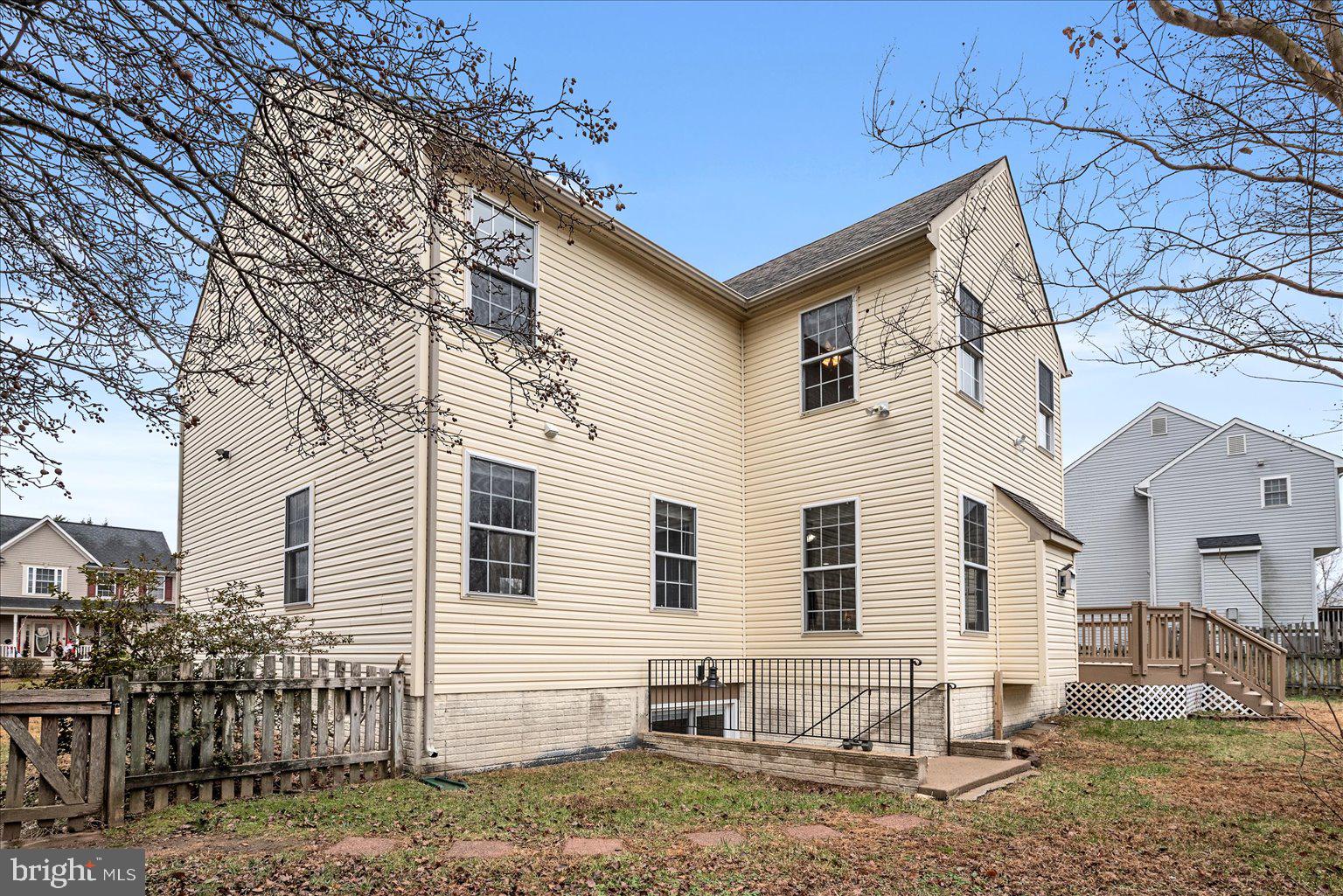 STAFFORD LAKES VILLAGE - Residential