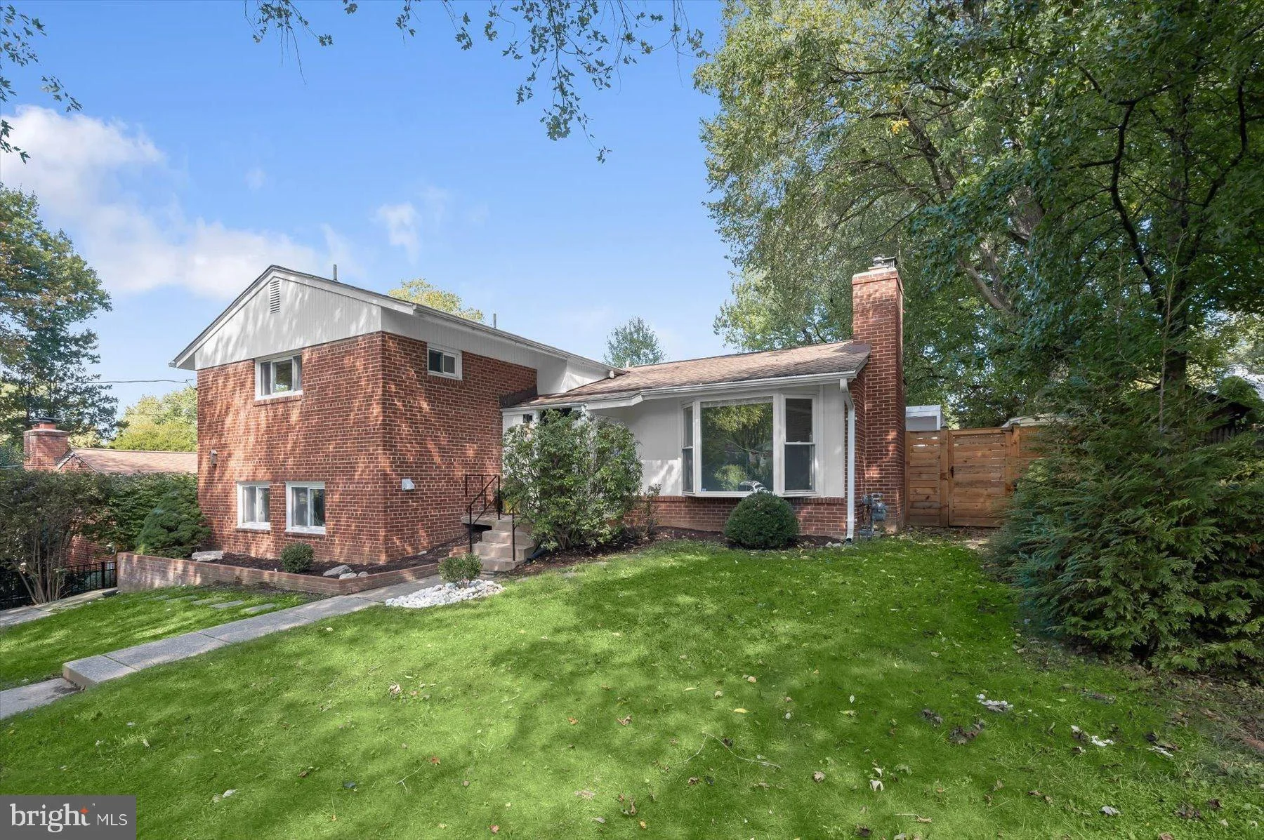 5007 Elsmere Place, Bethesda, MD 20814
