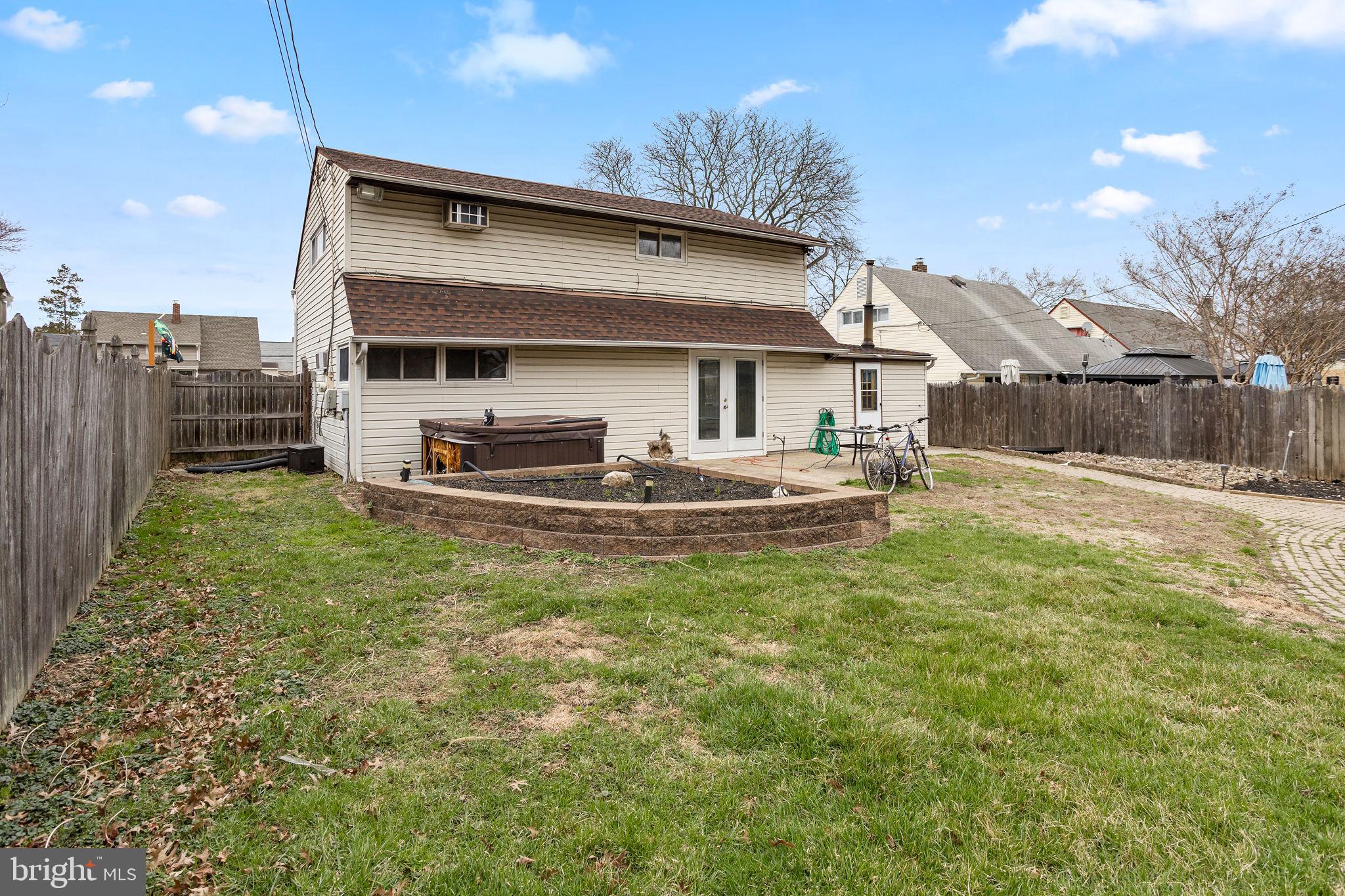 RED CEDAR HILL - Residential