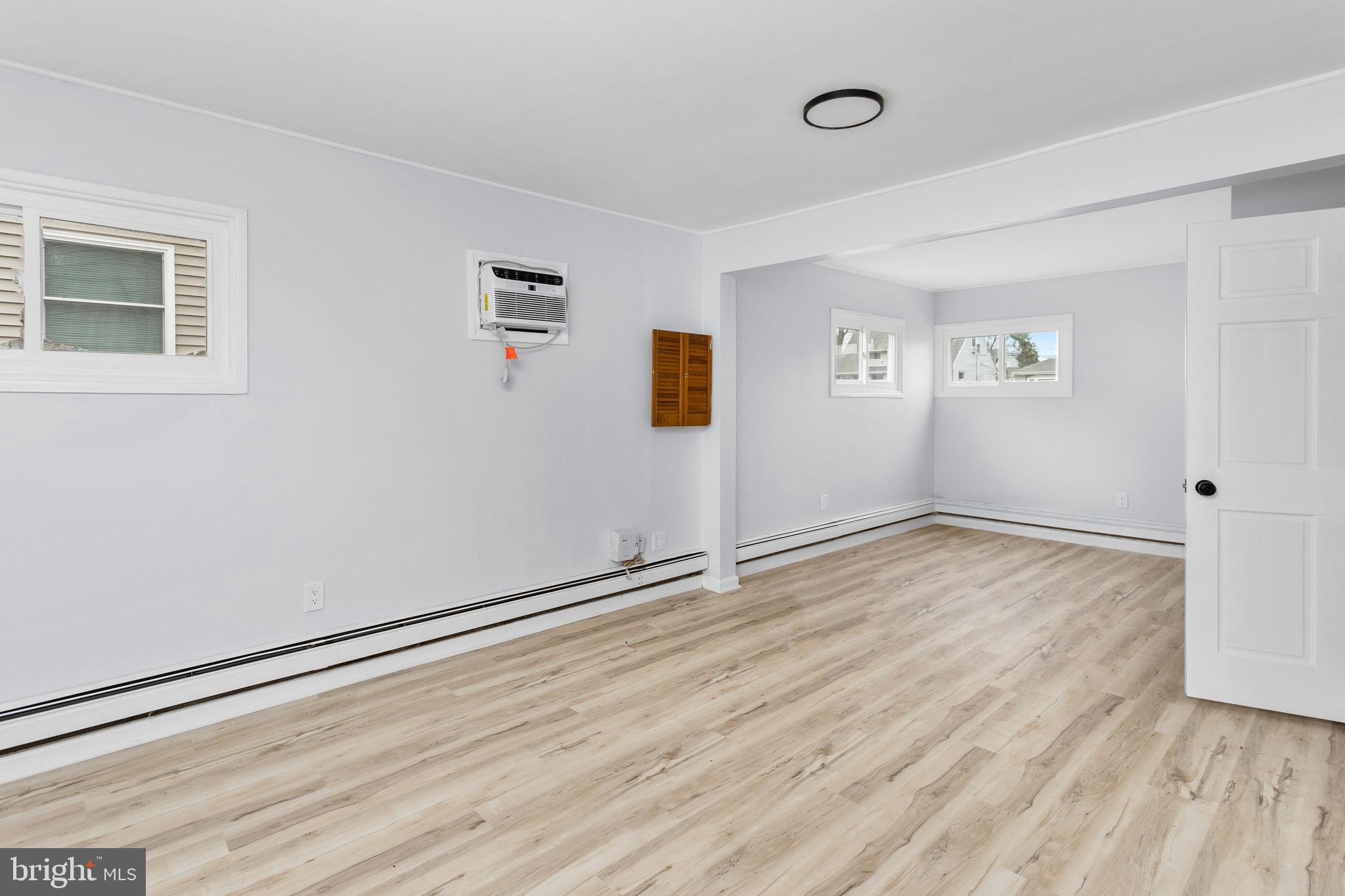 RED CEDAR HILL - Residential