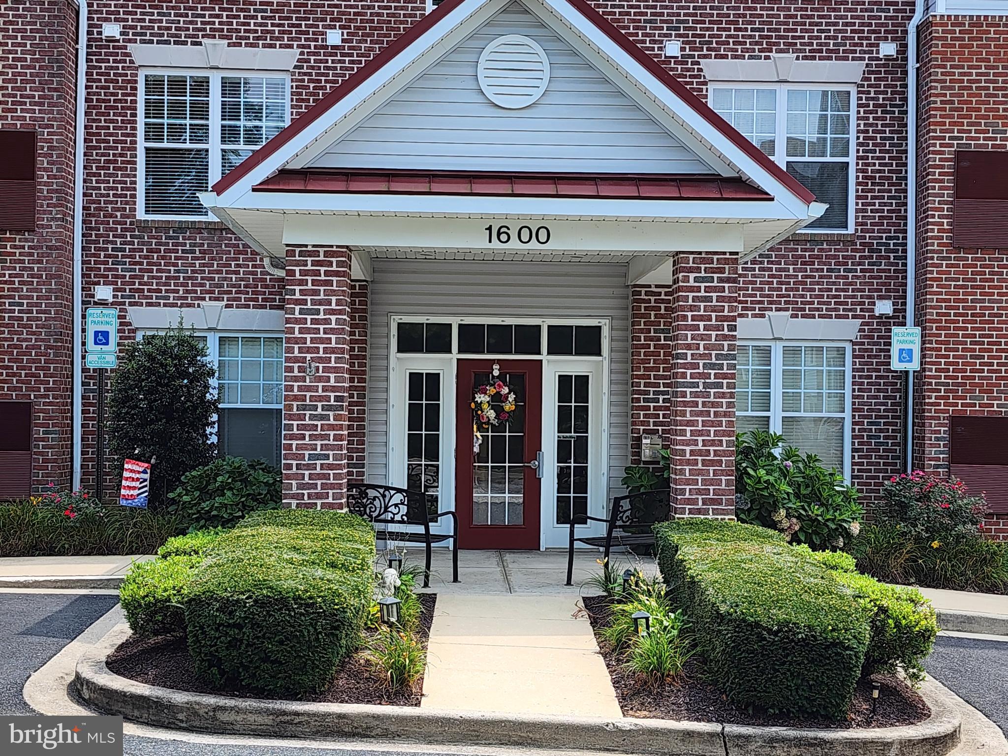 EMERALD HILLS - Residential