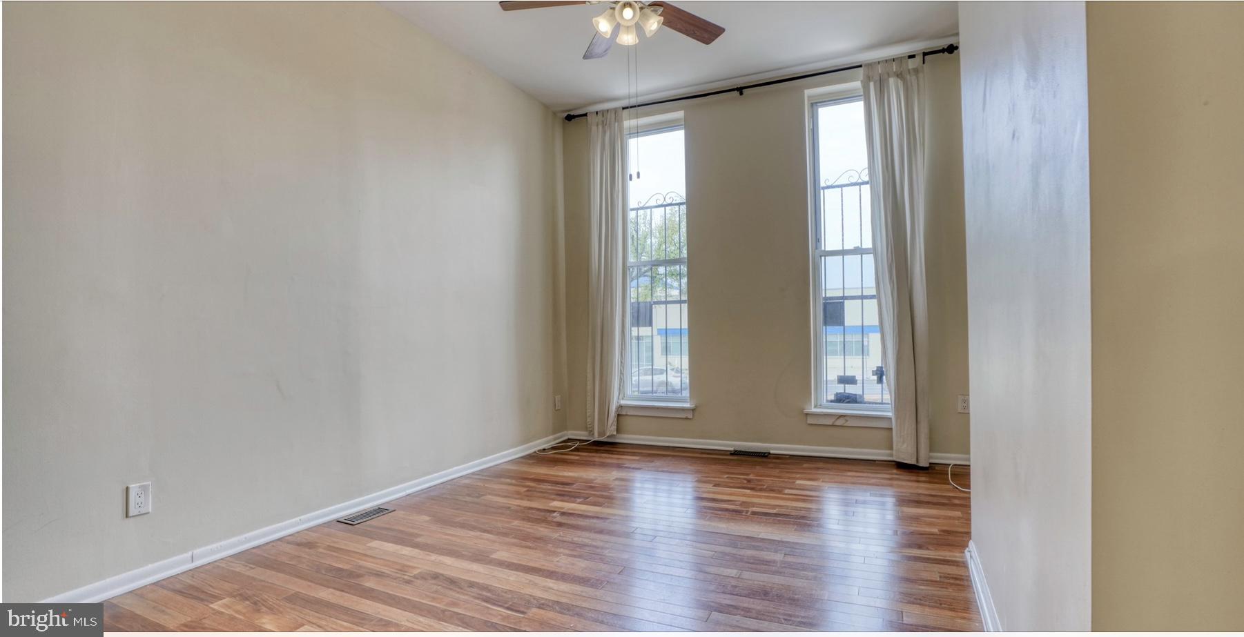 BARCLAY - Residential Lease