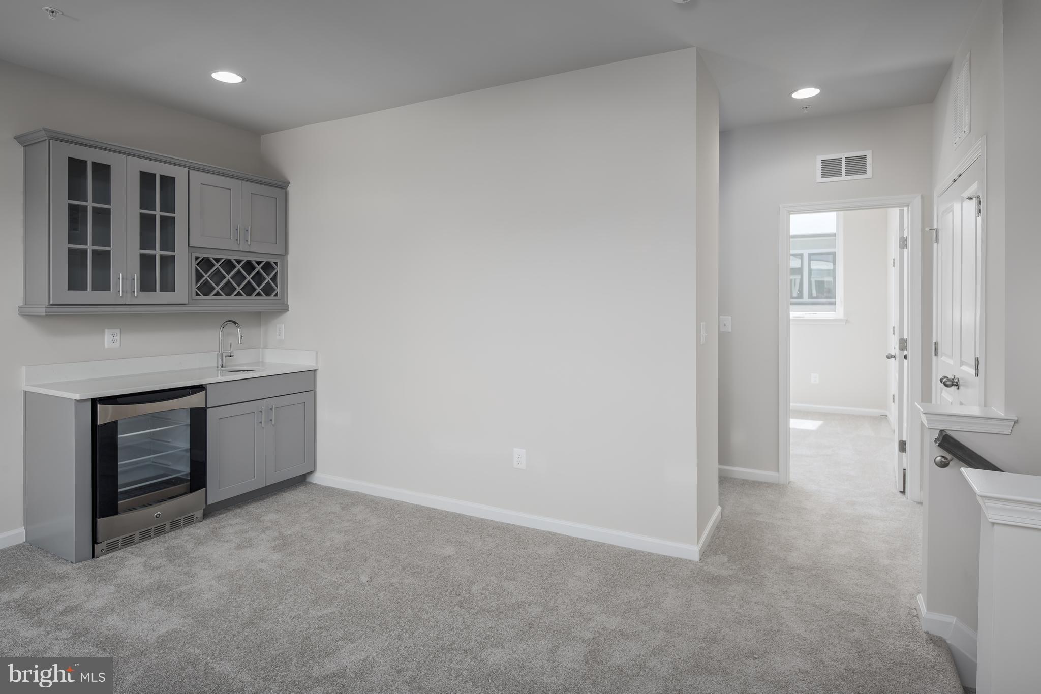 POTOMAC OVERLOOK - Residential