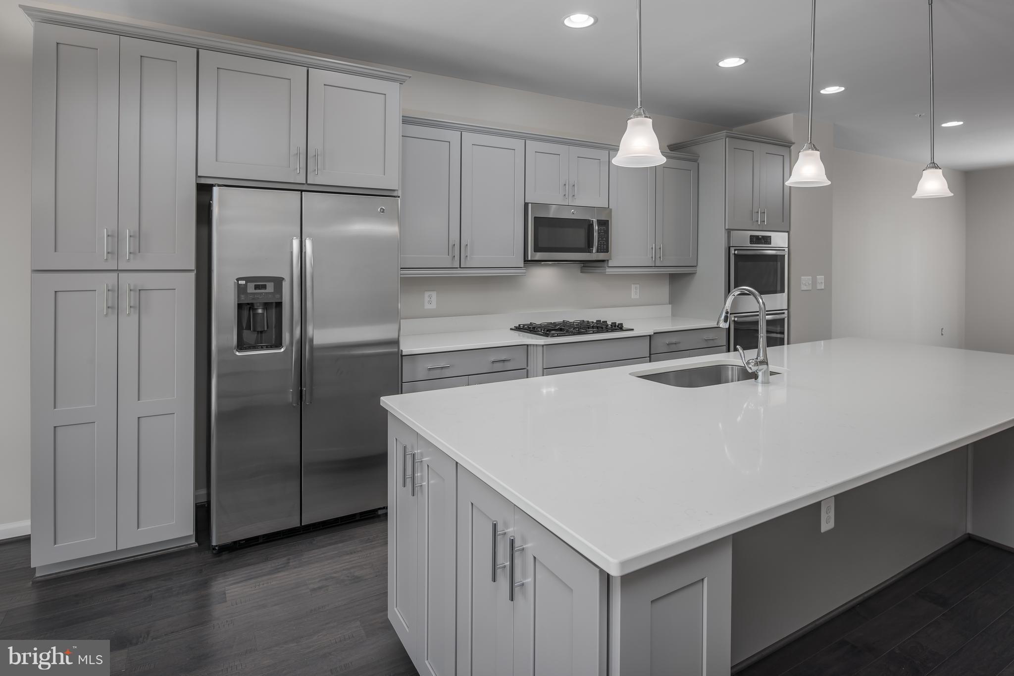 POTOMAC OVERLOOK - Residential