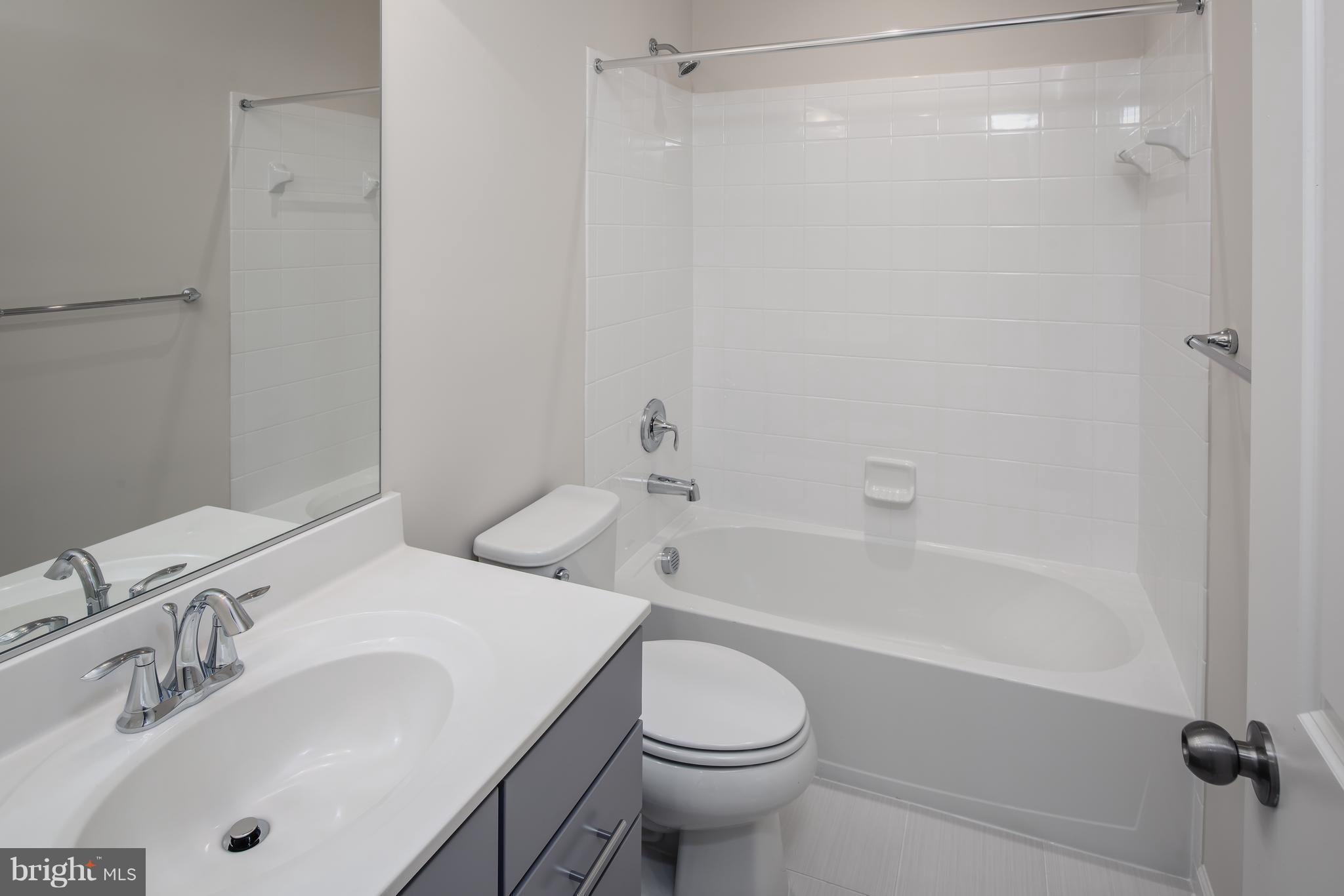 POTOMAC OVERLOOK - Residential