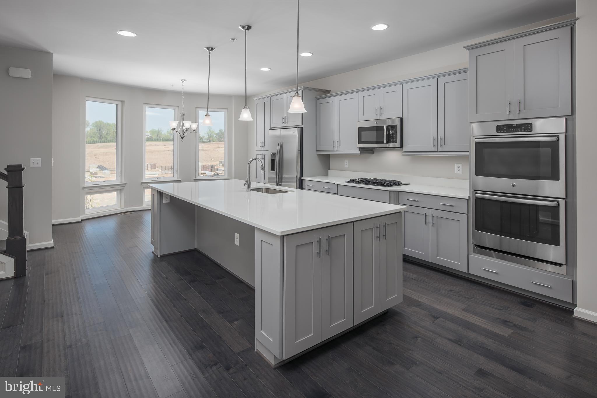 POTOMAC OVERLOOK - Residential