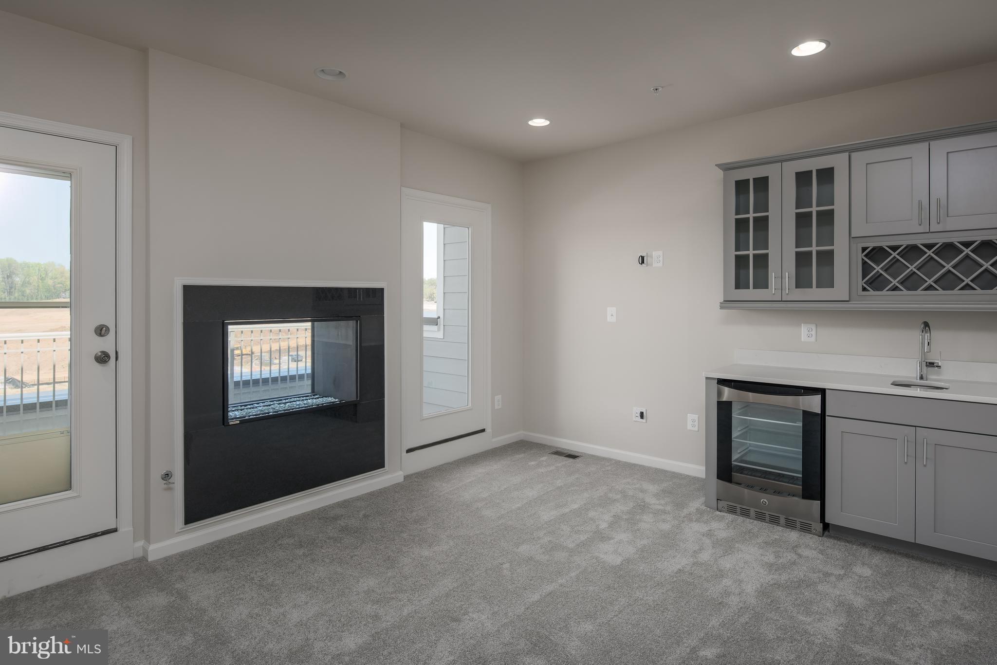 POTOMAC OVERLOOK - Residential