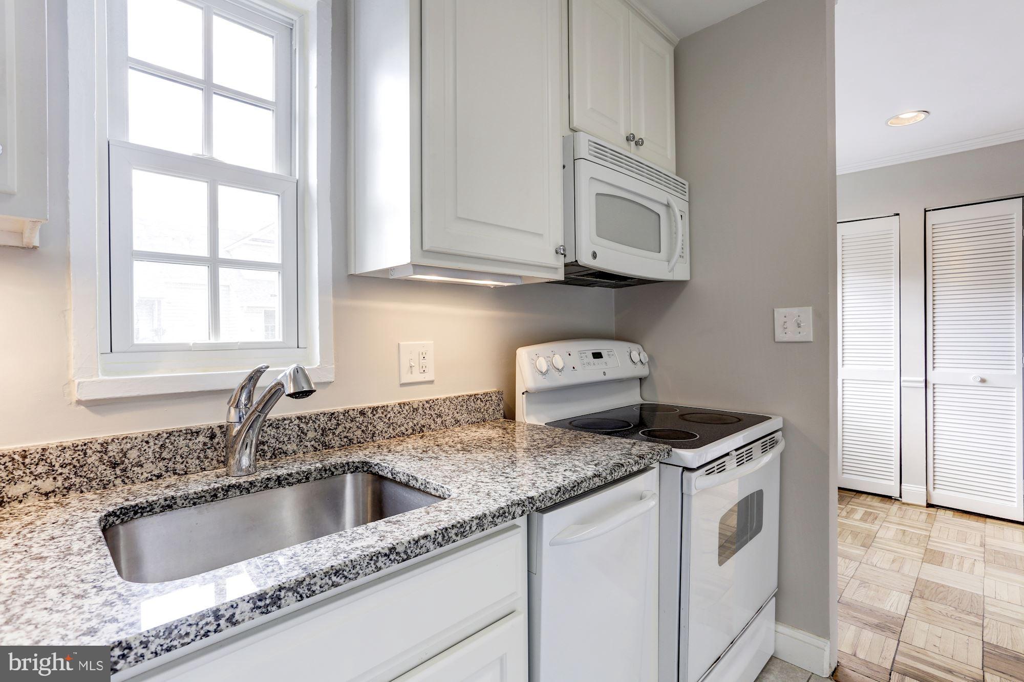 POTOWMACK CROSSING - Residential