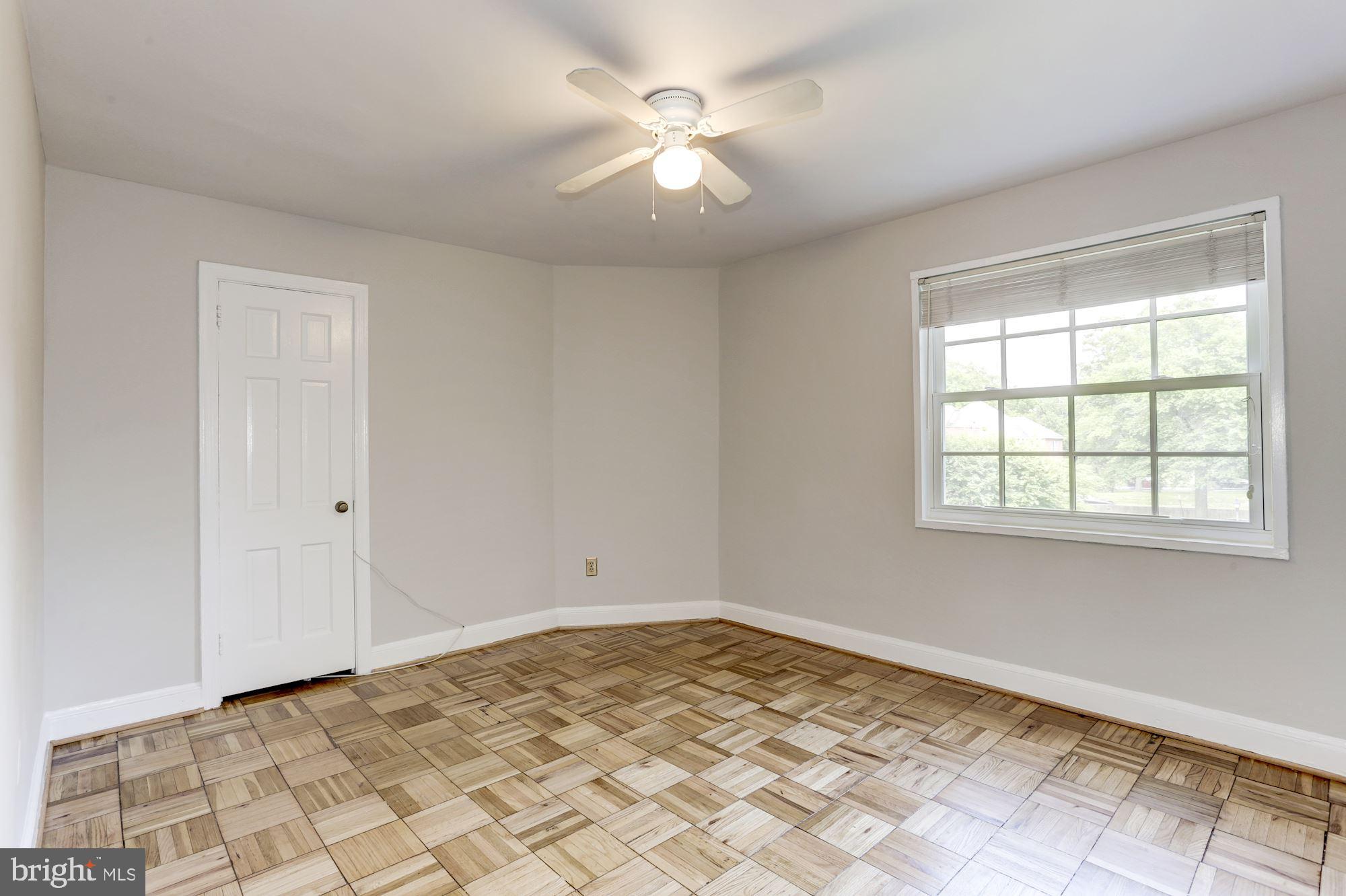 POTOWMACK CROSSING - Residential