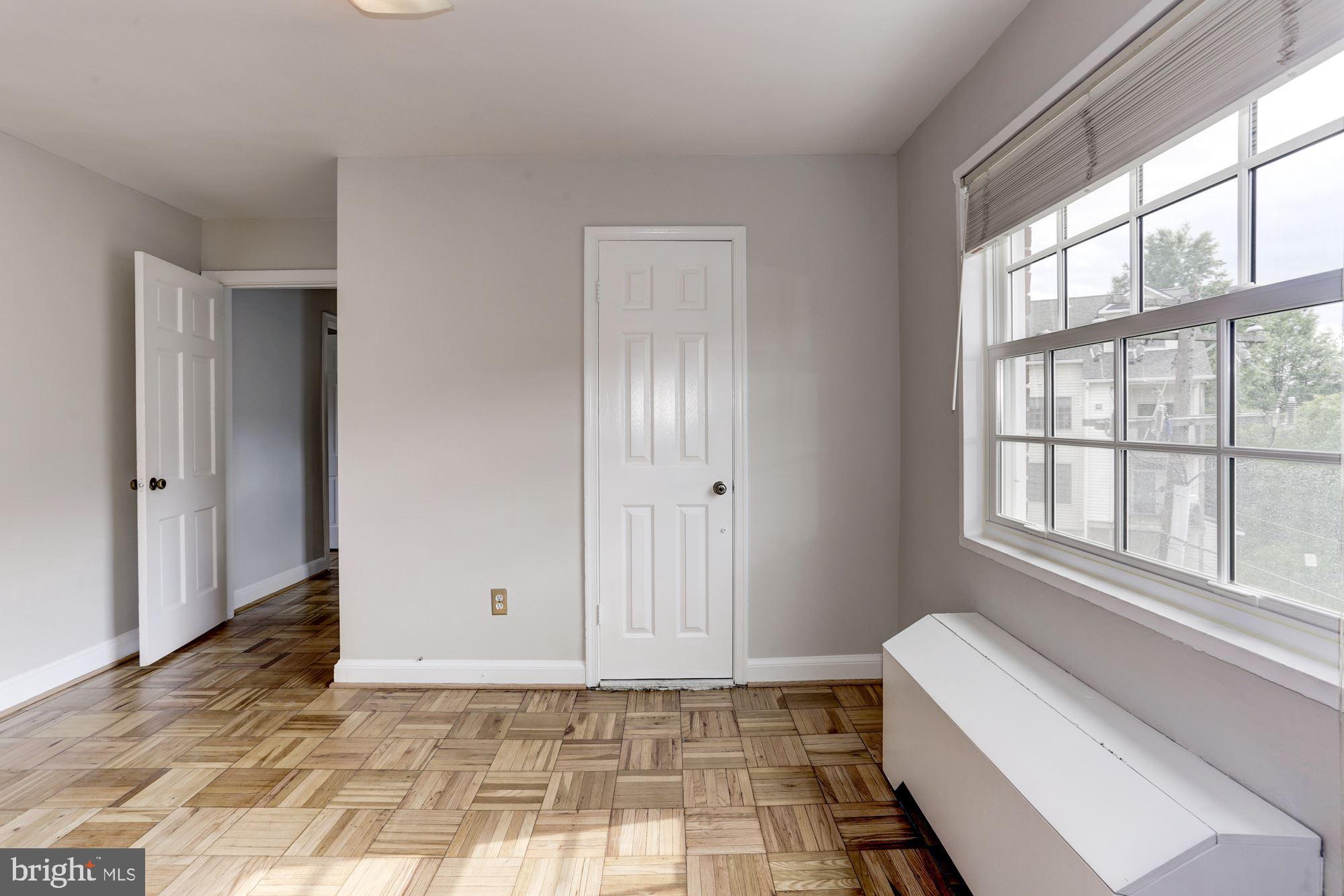 POTOWMACK CROSSING - Residential