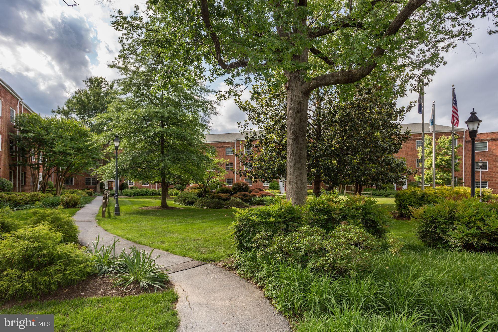 POTOWMACK CROSSING - Residential