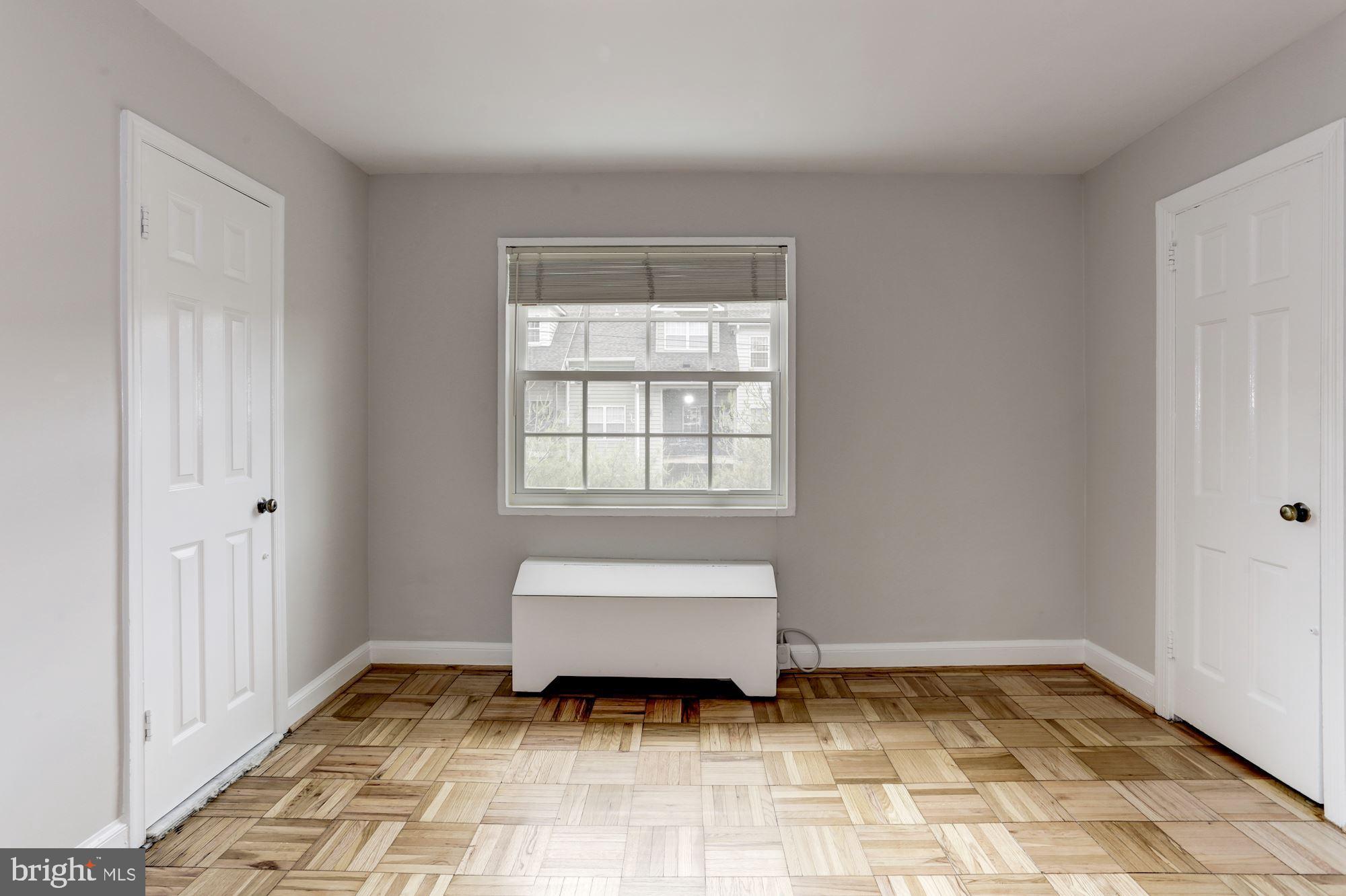 POTOWMACK CROSSING - Residential