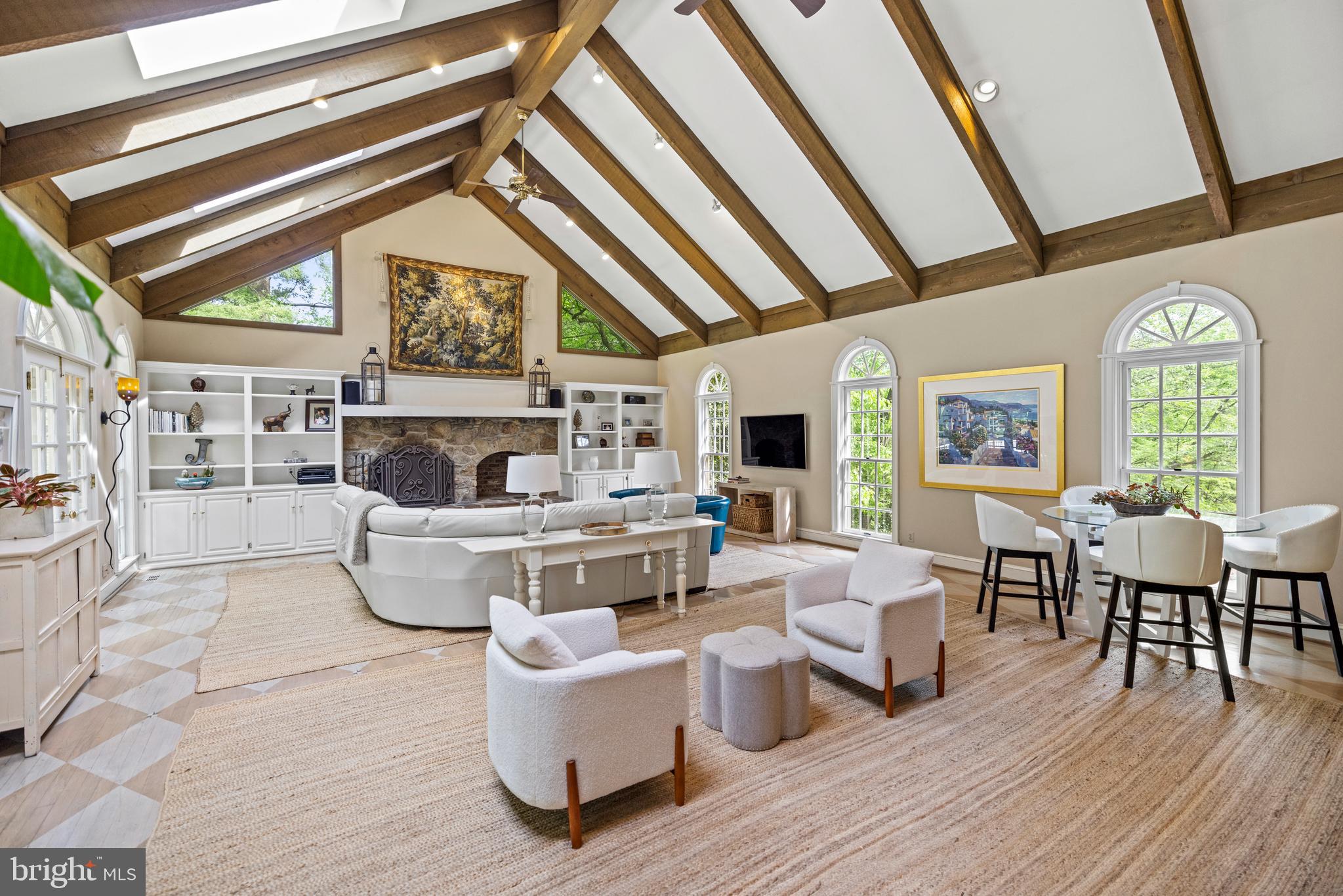 BANNOCKBURN HEIGHTS - Residential