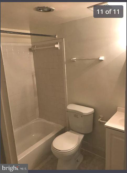 WOODBURN VILLAGE - Residential Lease