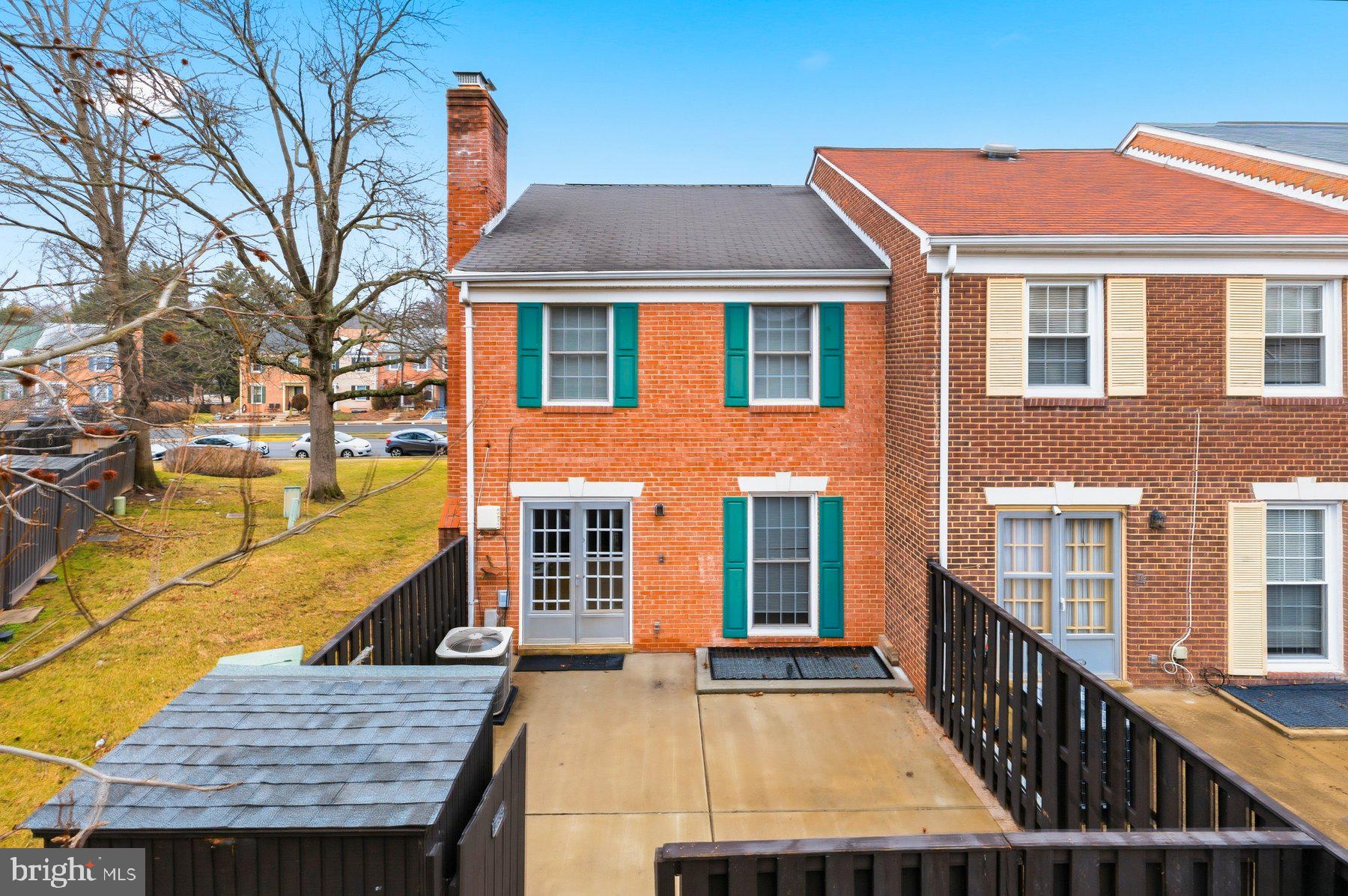 SPRINGFIELD VILLAGE - Residential