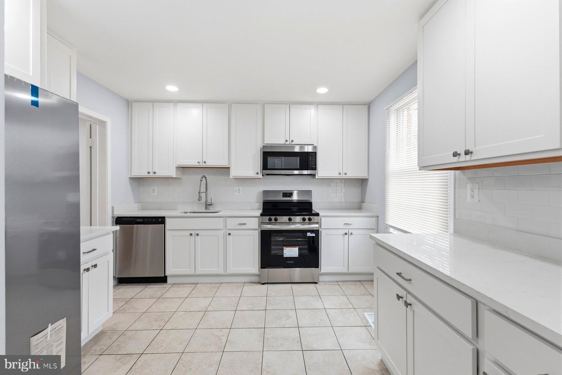 SPRINGFIELD VILLAGE - Residential