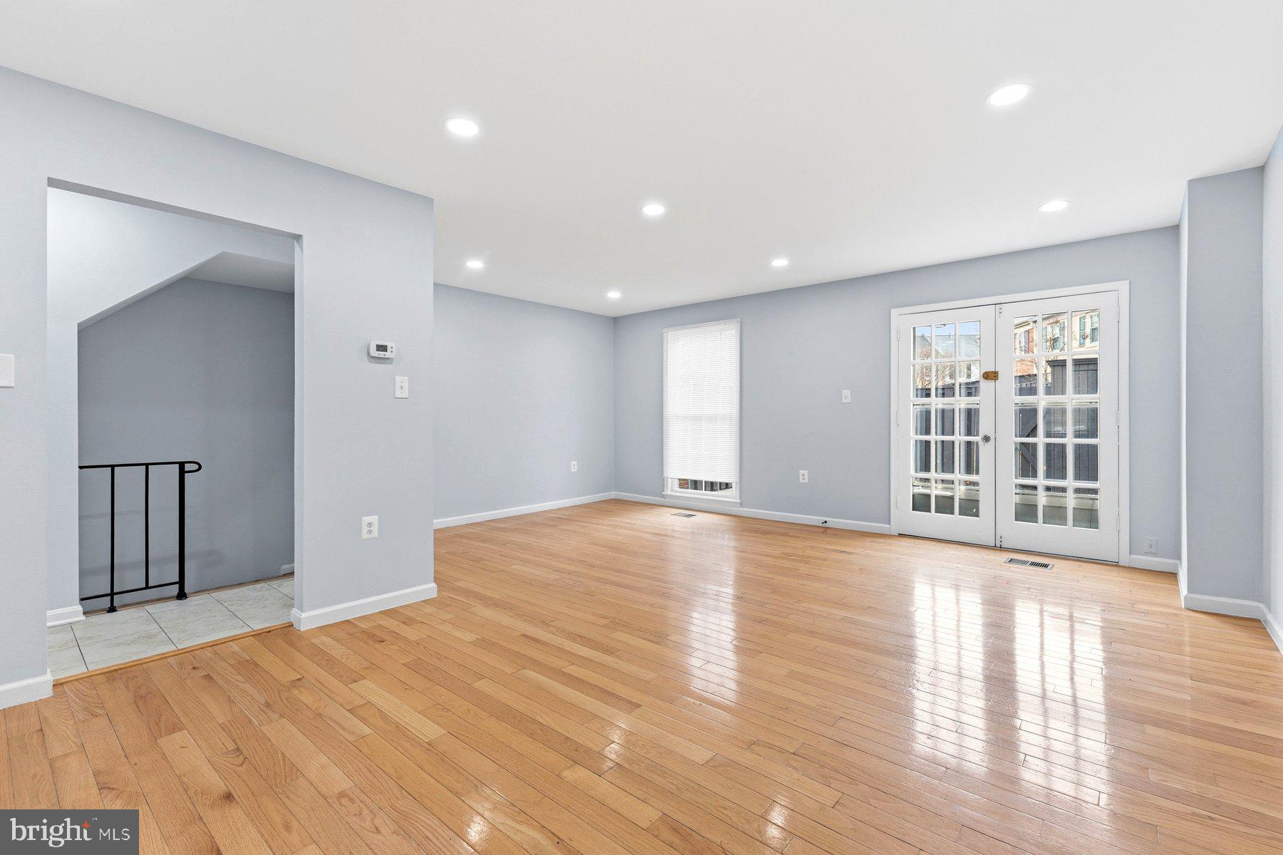 SPRINGFIELD VILLAGE - Residential