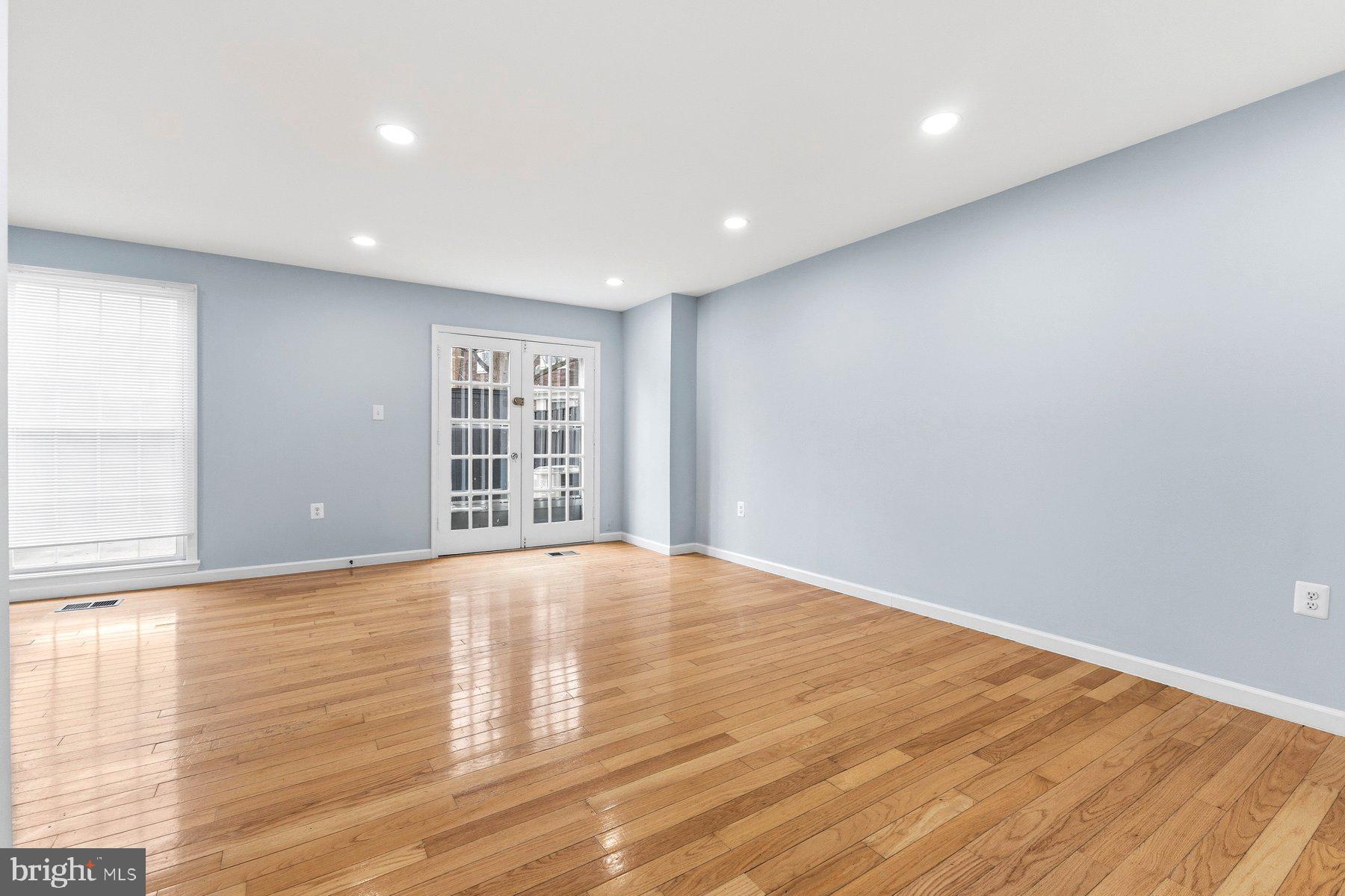 SPRINGFIELD VILLAGE - Residential