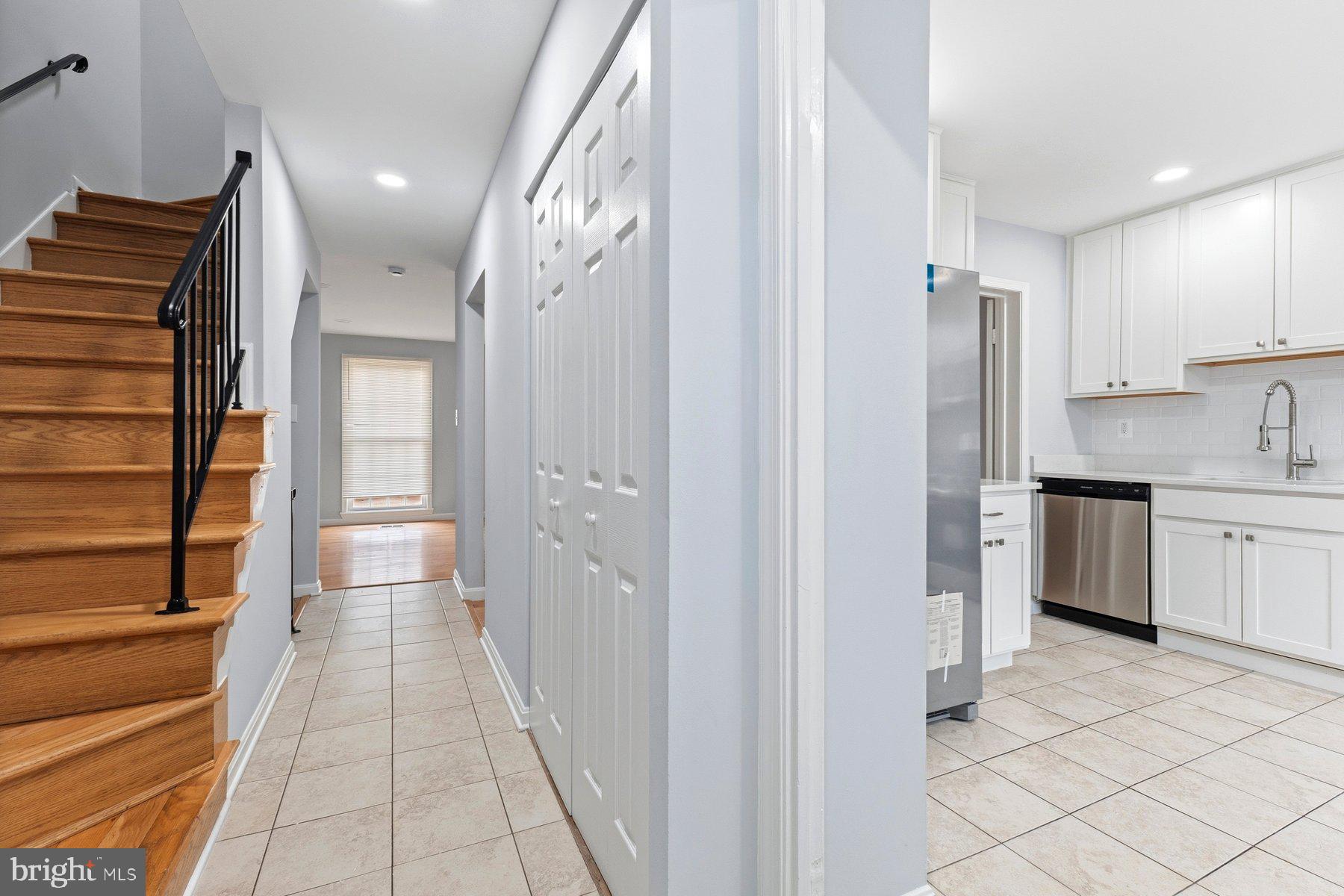 SPRINGFIELD VILLAGE - Residential