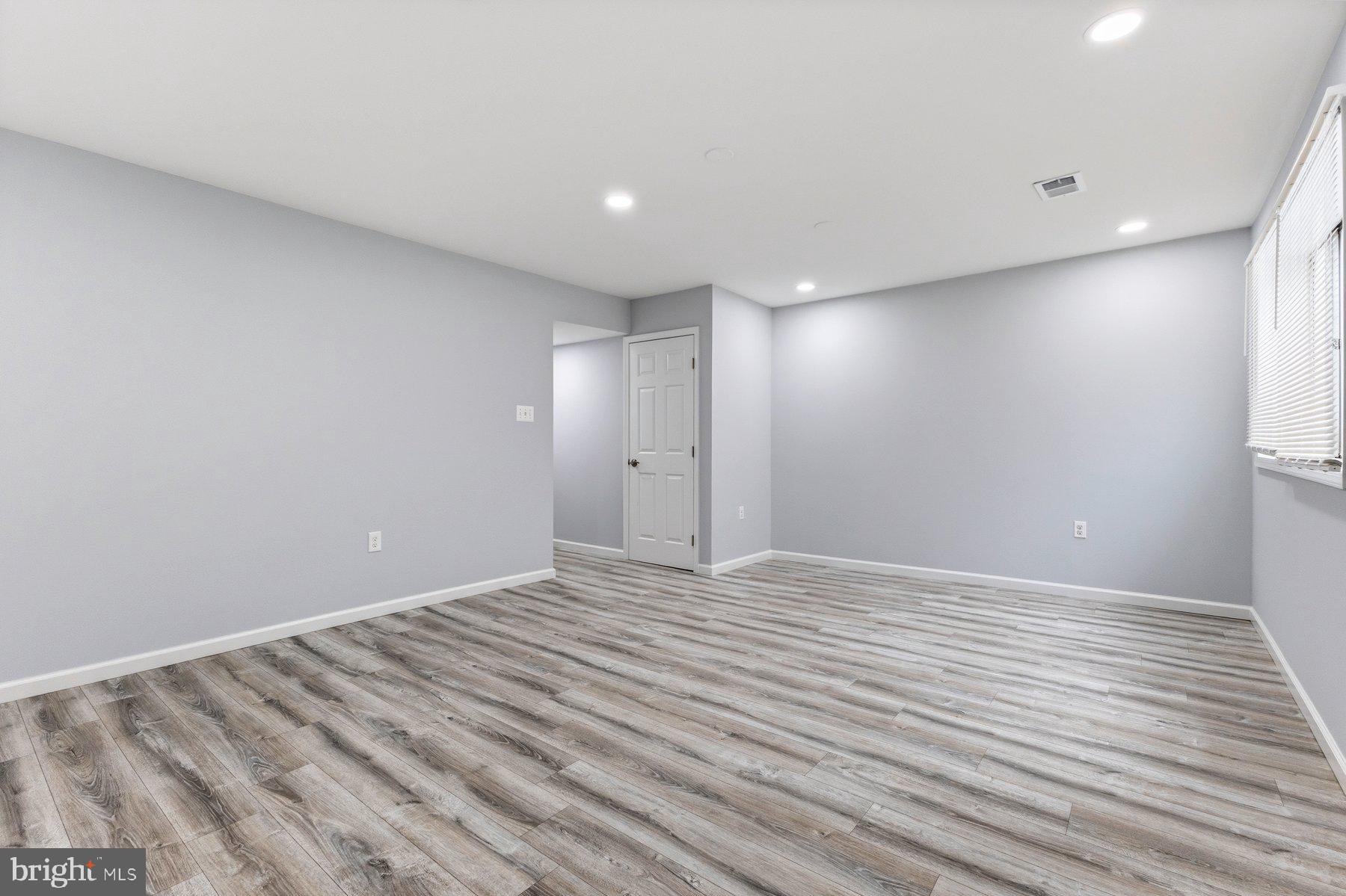 SPRINGFIELD VILLAGE - Residential