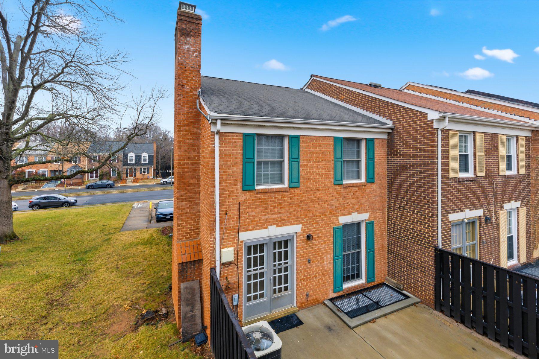 SPRINGFIELD VILLAGE - Residential