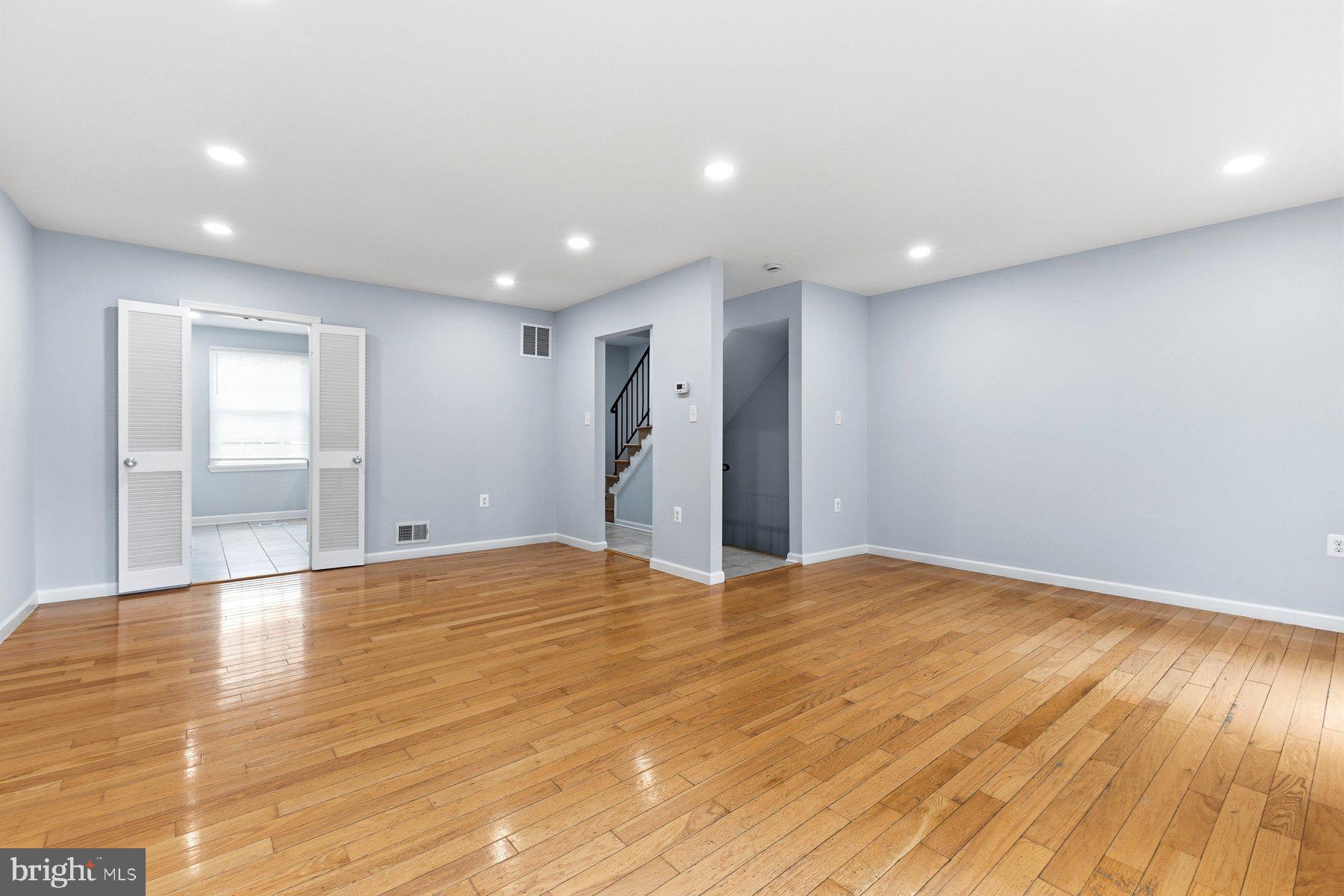 SPRINGFIELD VILLAGE - Residential