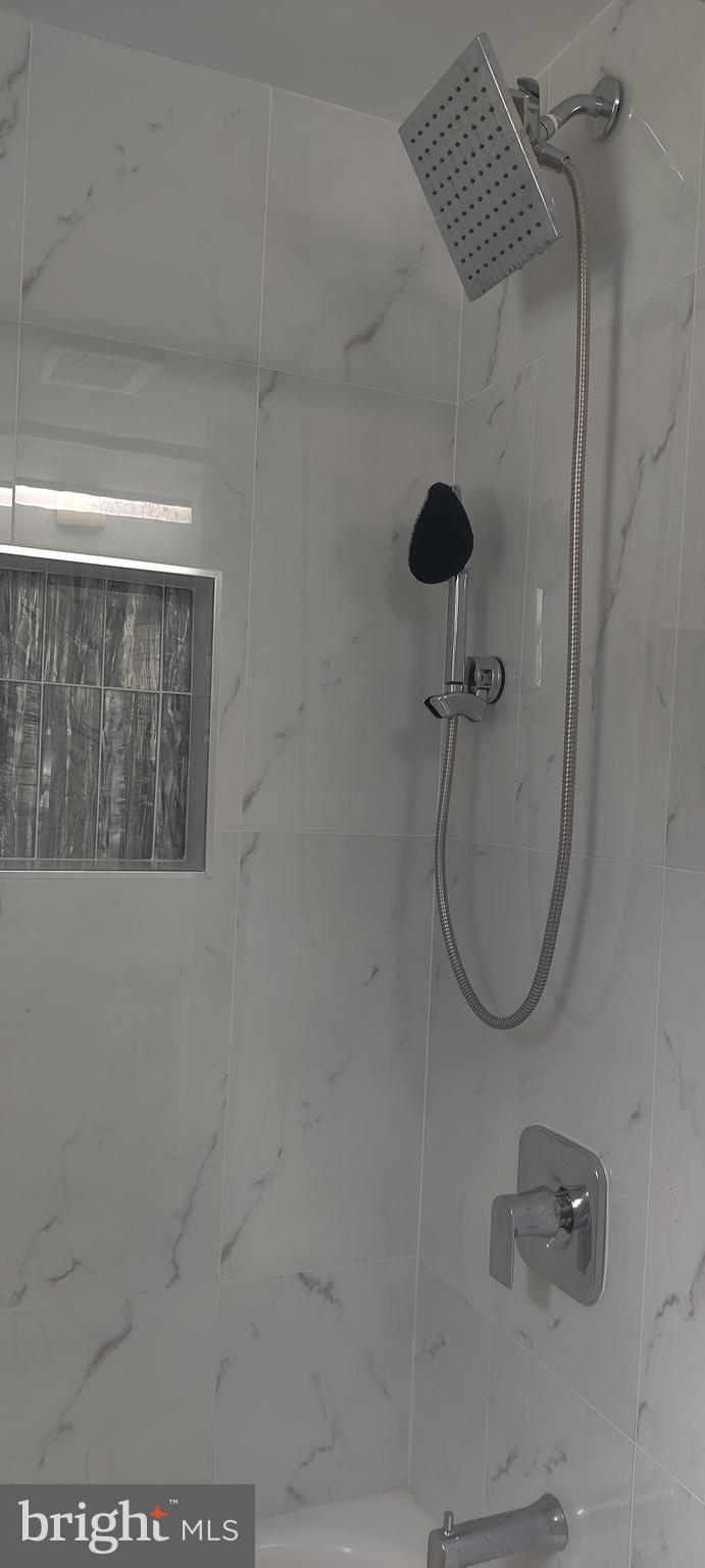 LINCOLN HEIGHTS - Residential