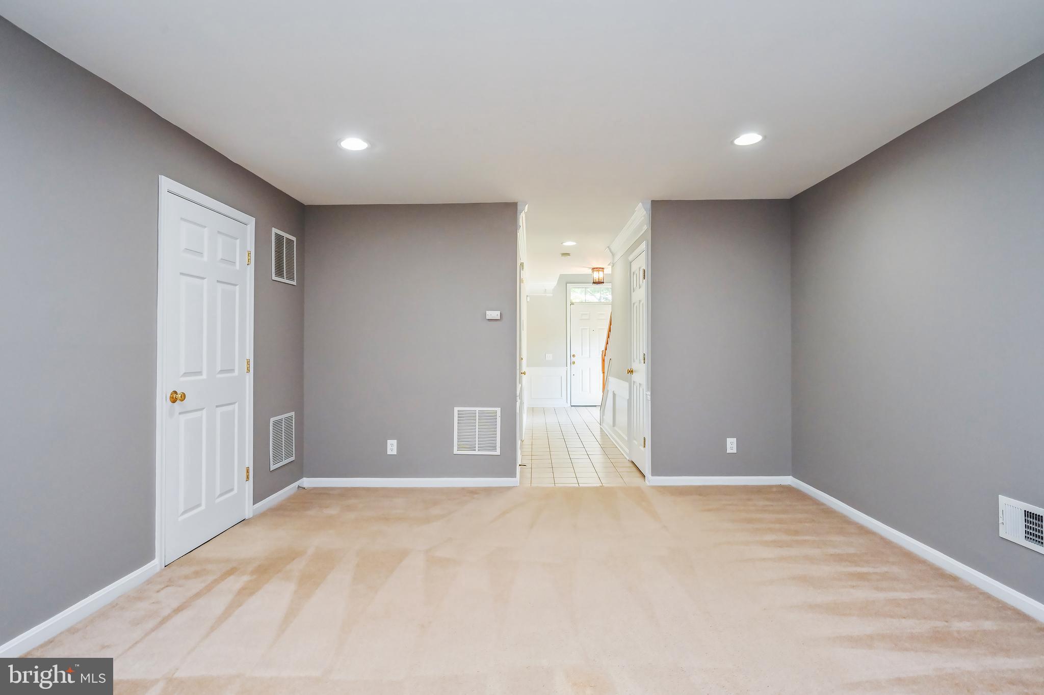 JAPONICA - Residential Lease