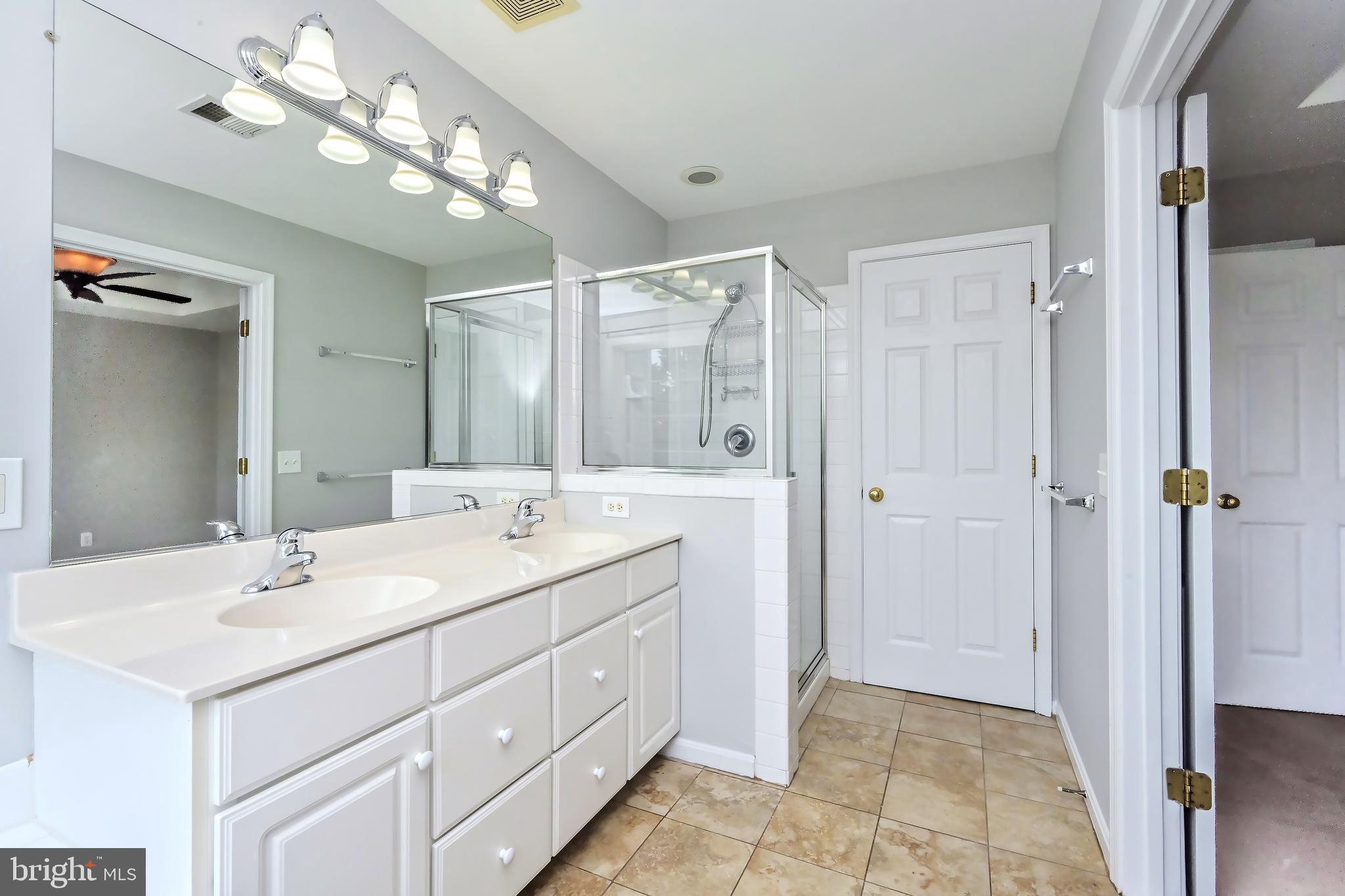 JAPONICA - Residential Lease