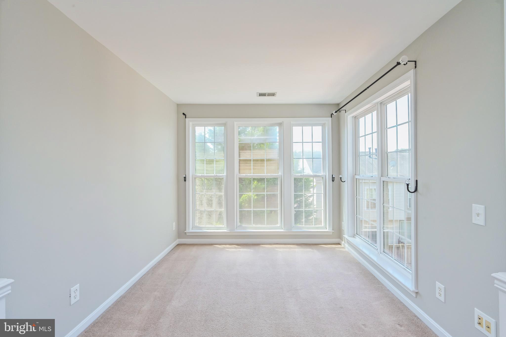 JAPONICA - Residential Lease