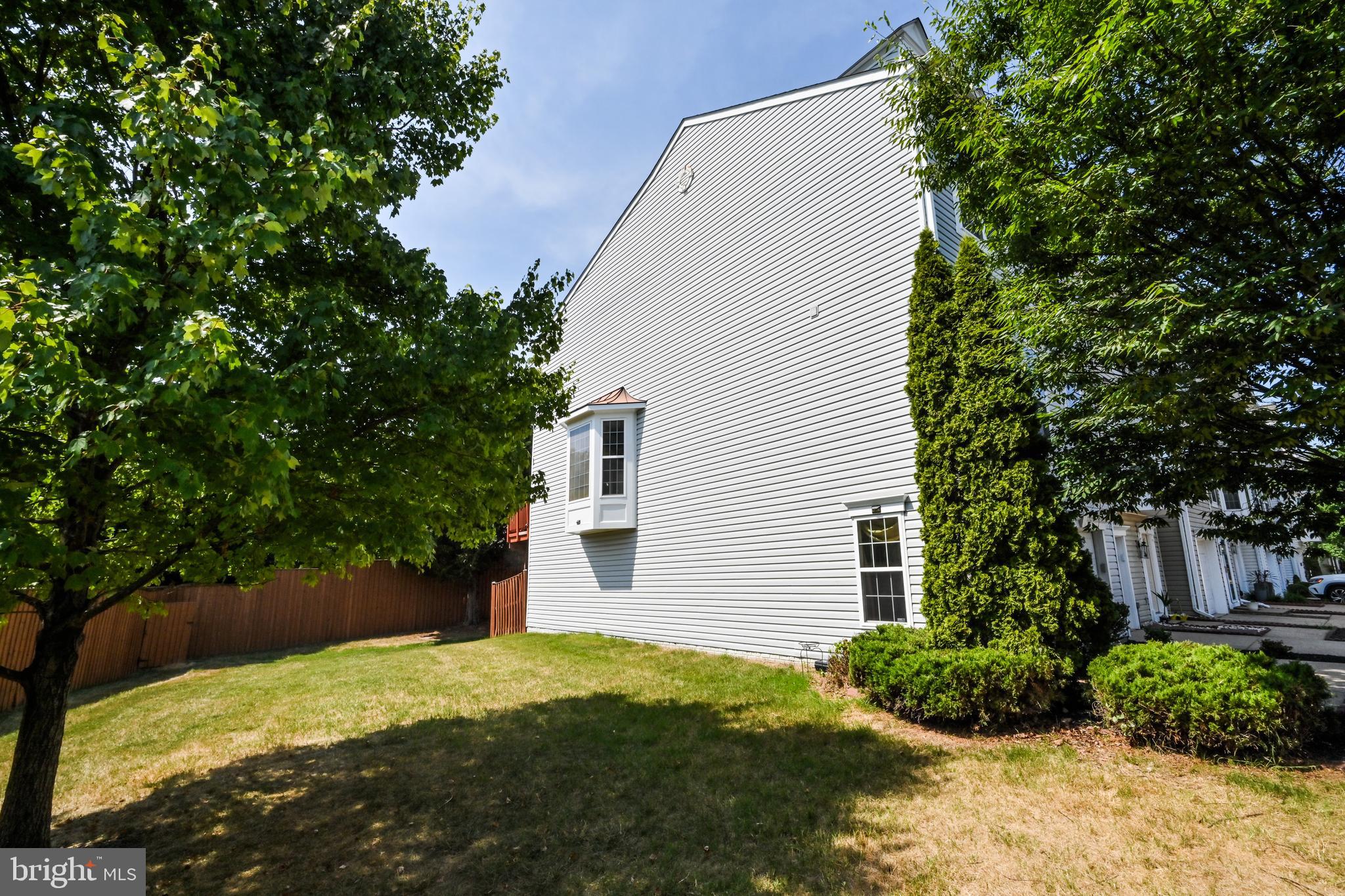 JAPONICA - Residential Lease